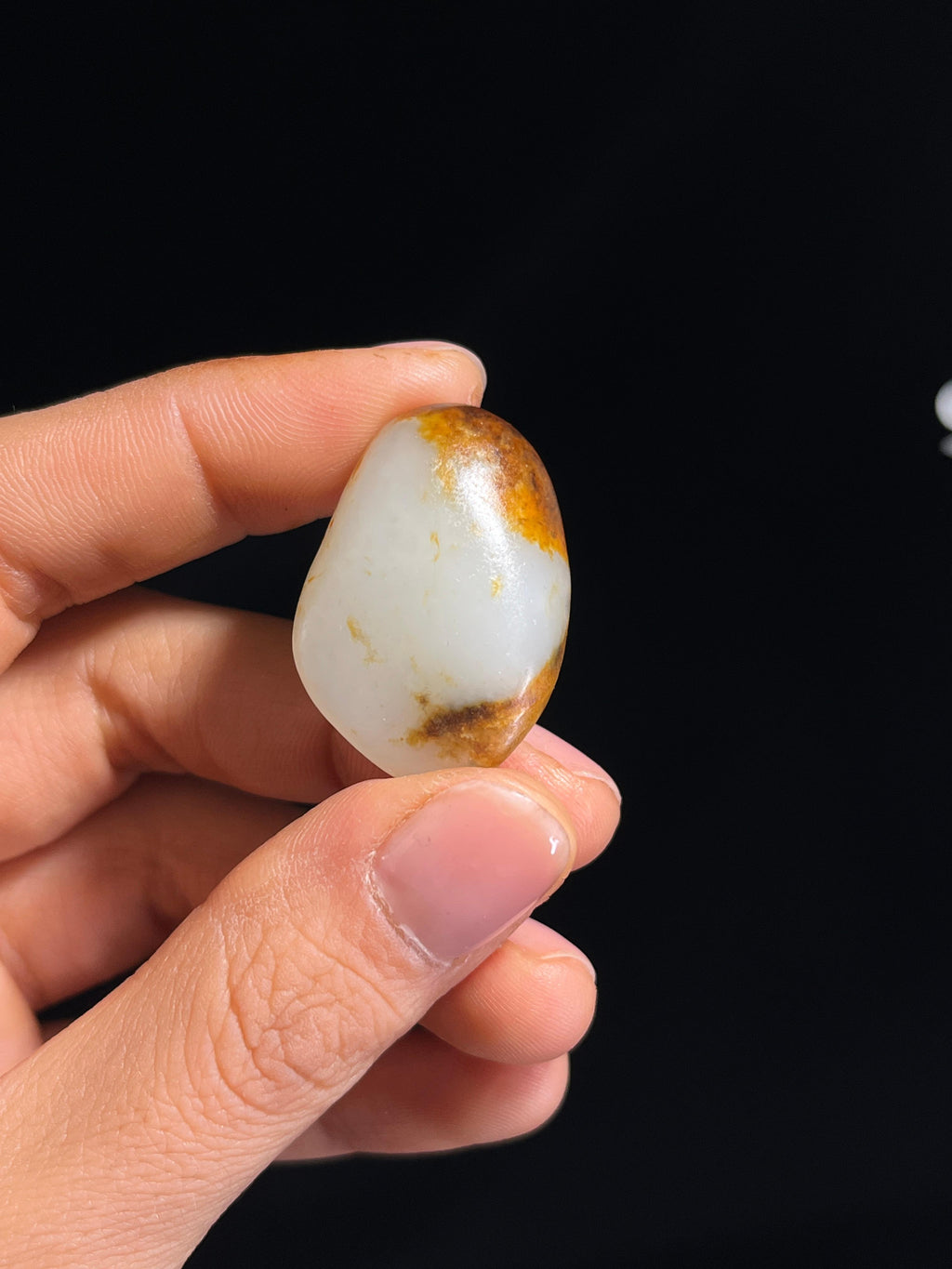 新疆天然和田玉白玉籽料原石挂件（yc263895）