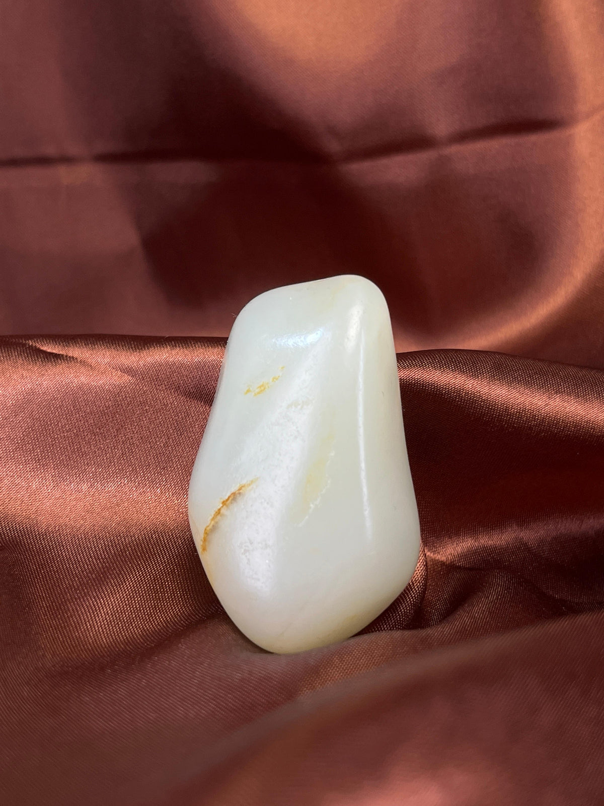 新疆和田玉籽料原石洒金皮白玉挂件（yc235772）
