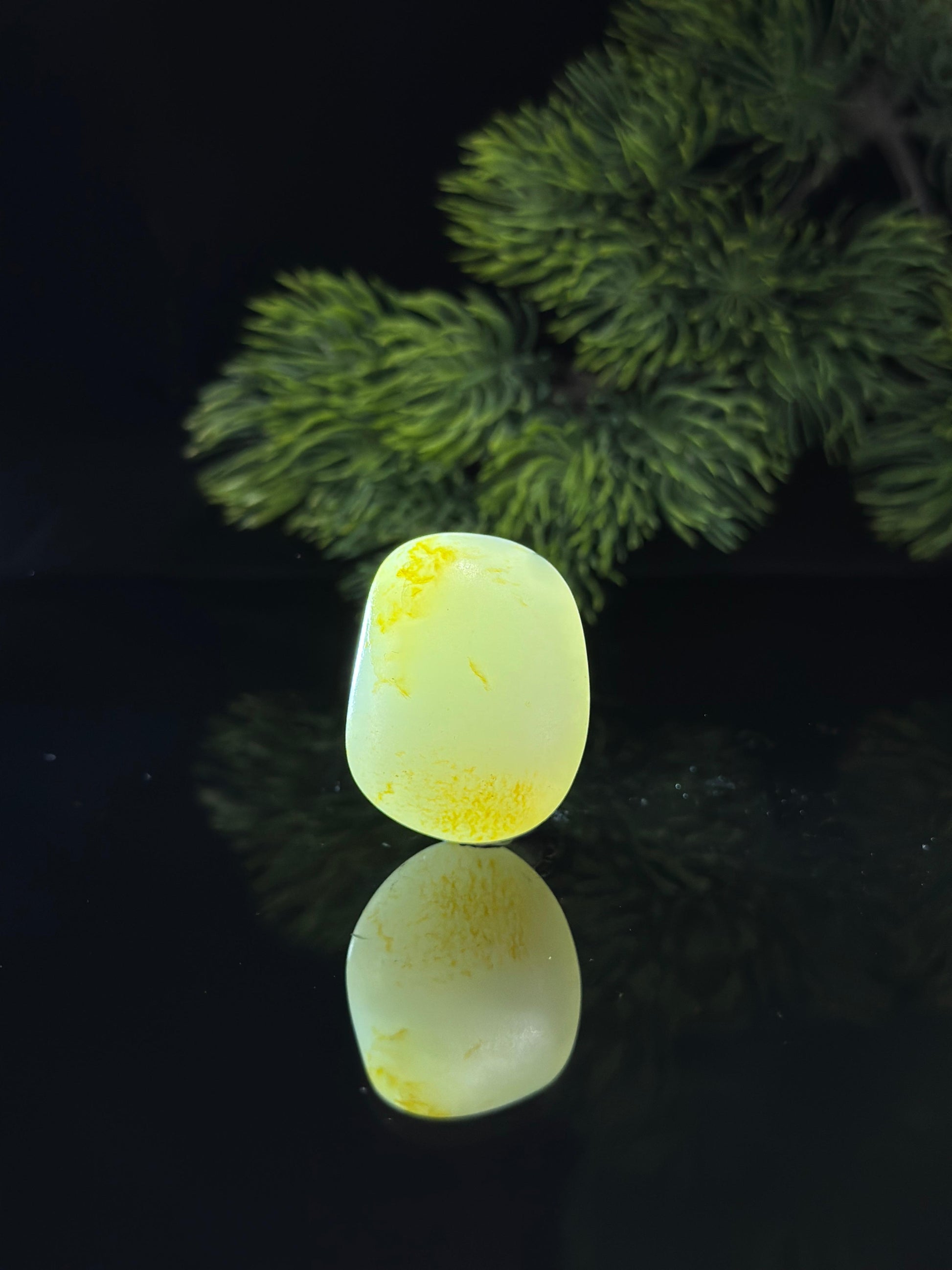 新疆和田玉白玉带青花洒金皮挂件籽（yc536827）