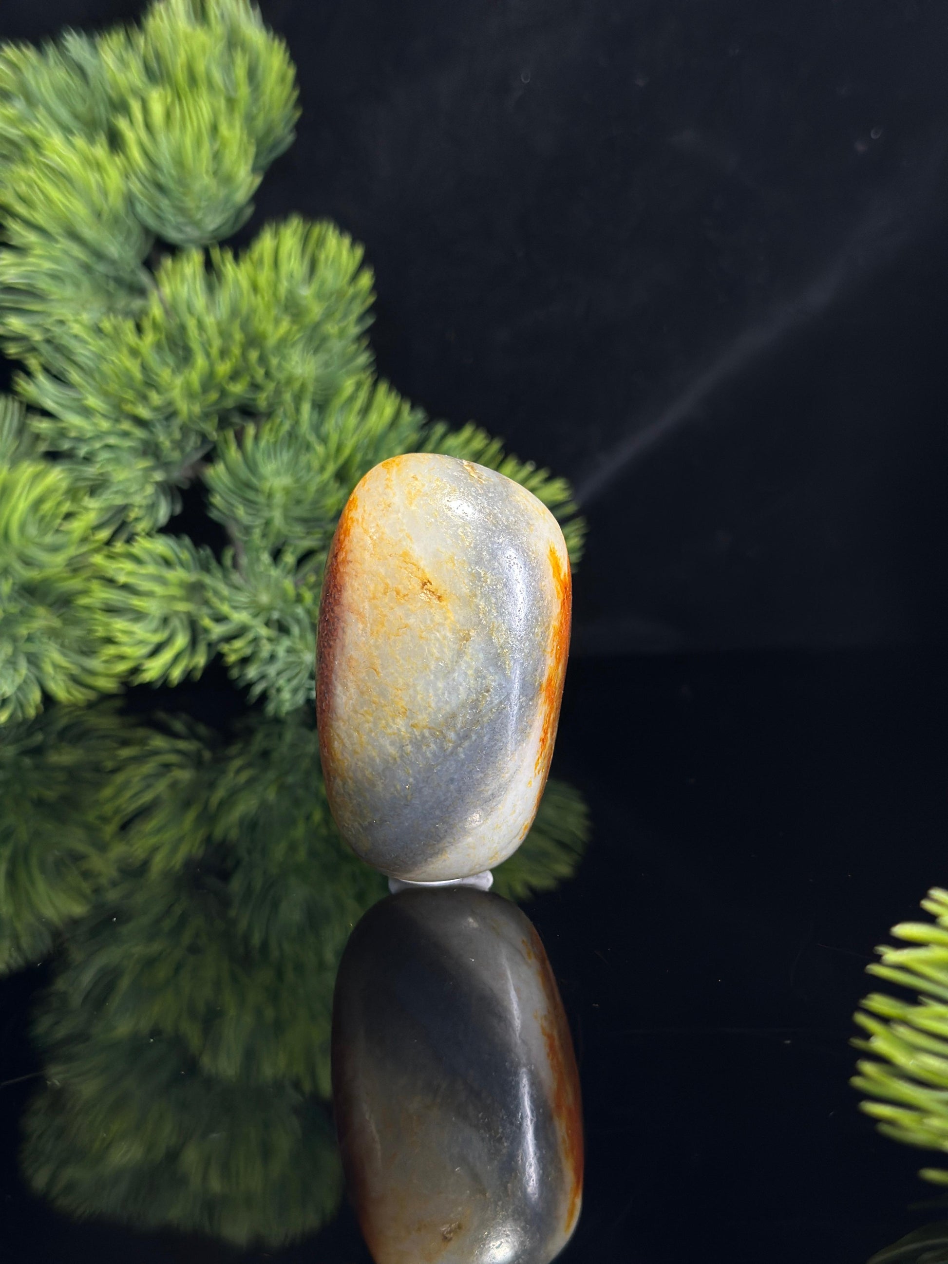 新疆和田玉“红堤分雾”青花聚红双面皮籽料（yc459015）