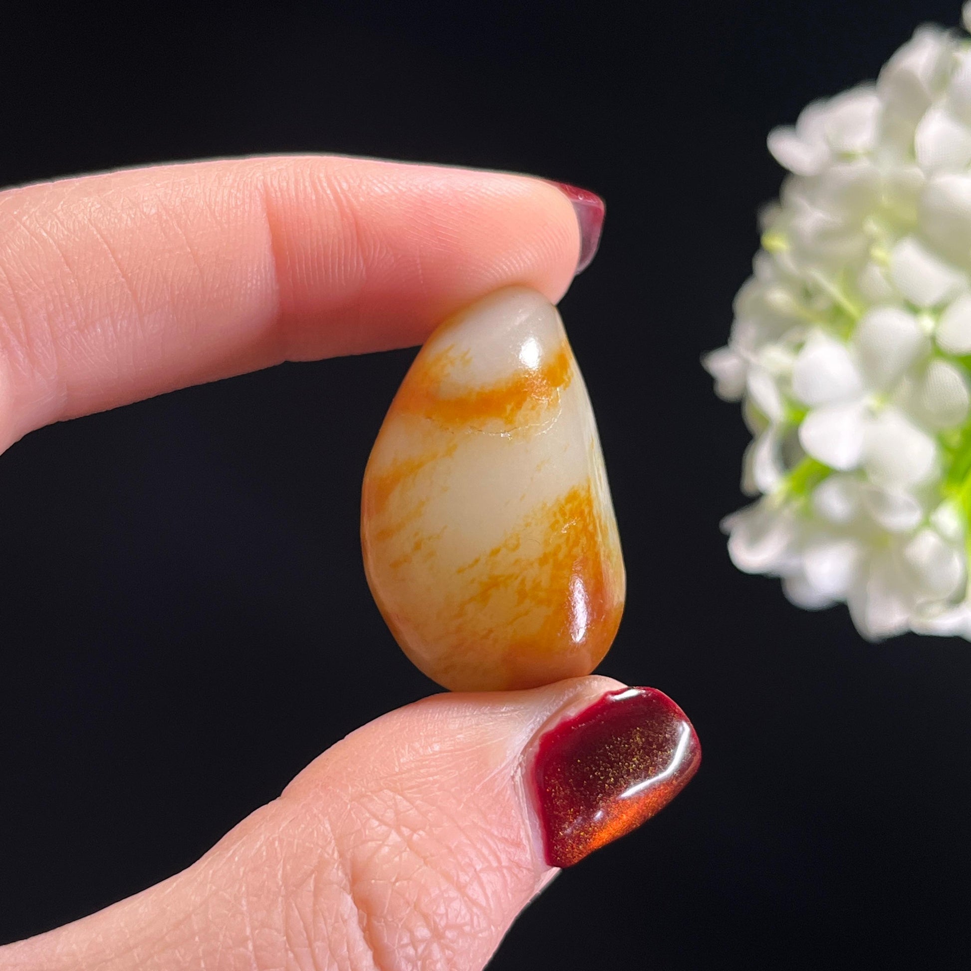 和田玉白玉“霞影覆雪”洒金皮聚红皮籽料挂件（yc336343）