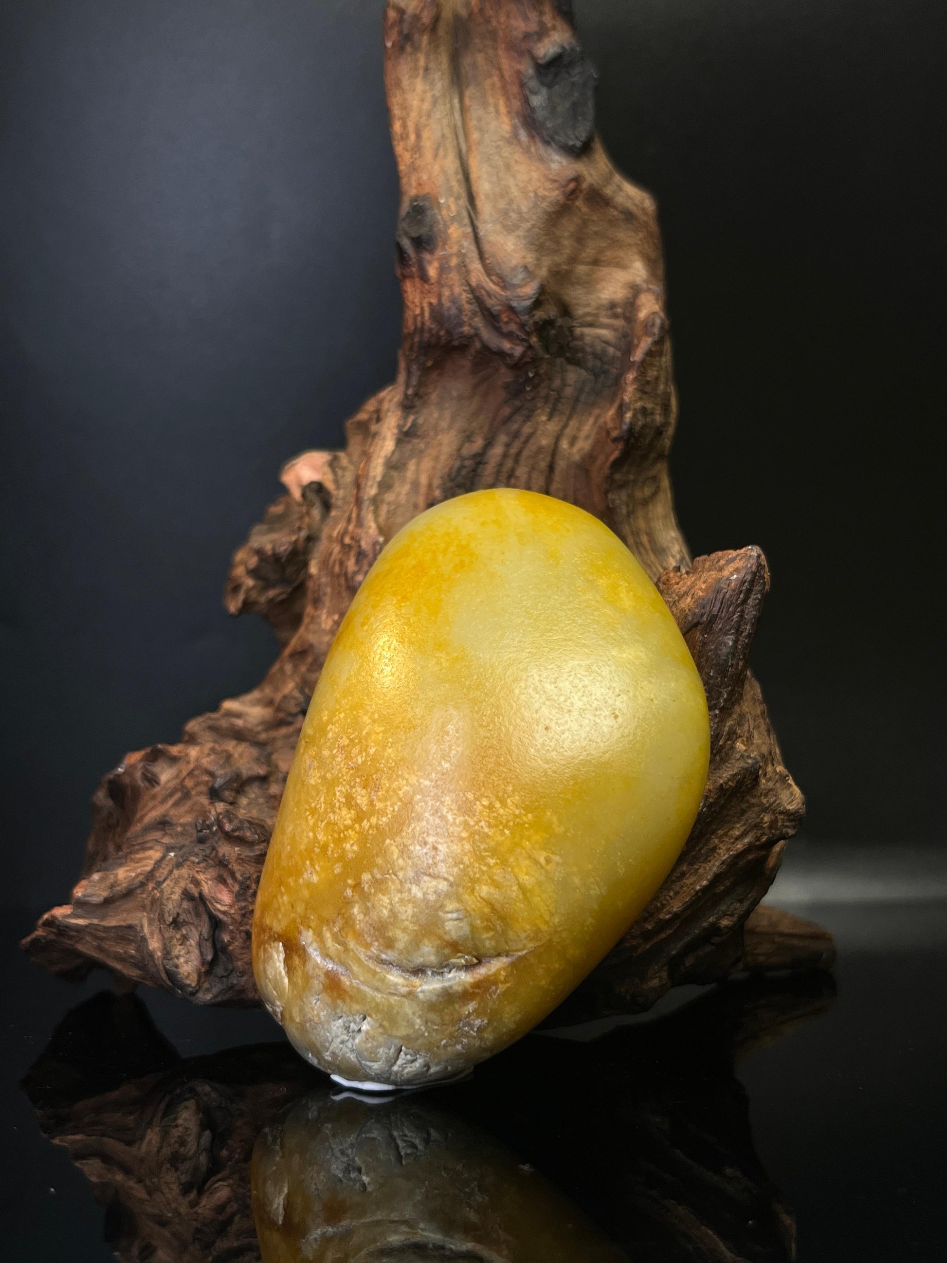 新疆和田玉籽料原石黄皮手把件（yc236656）