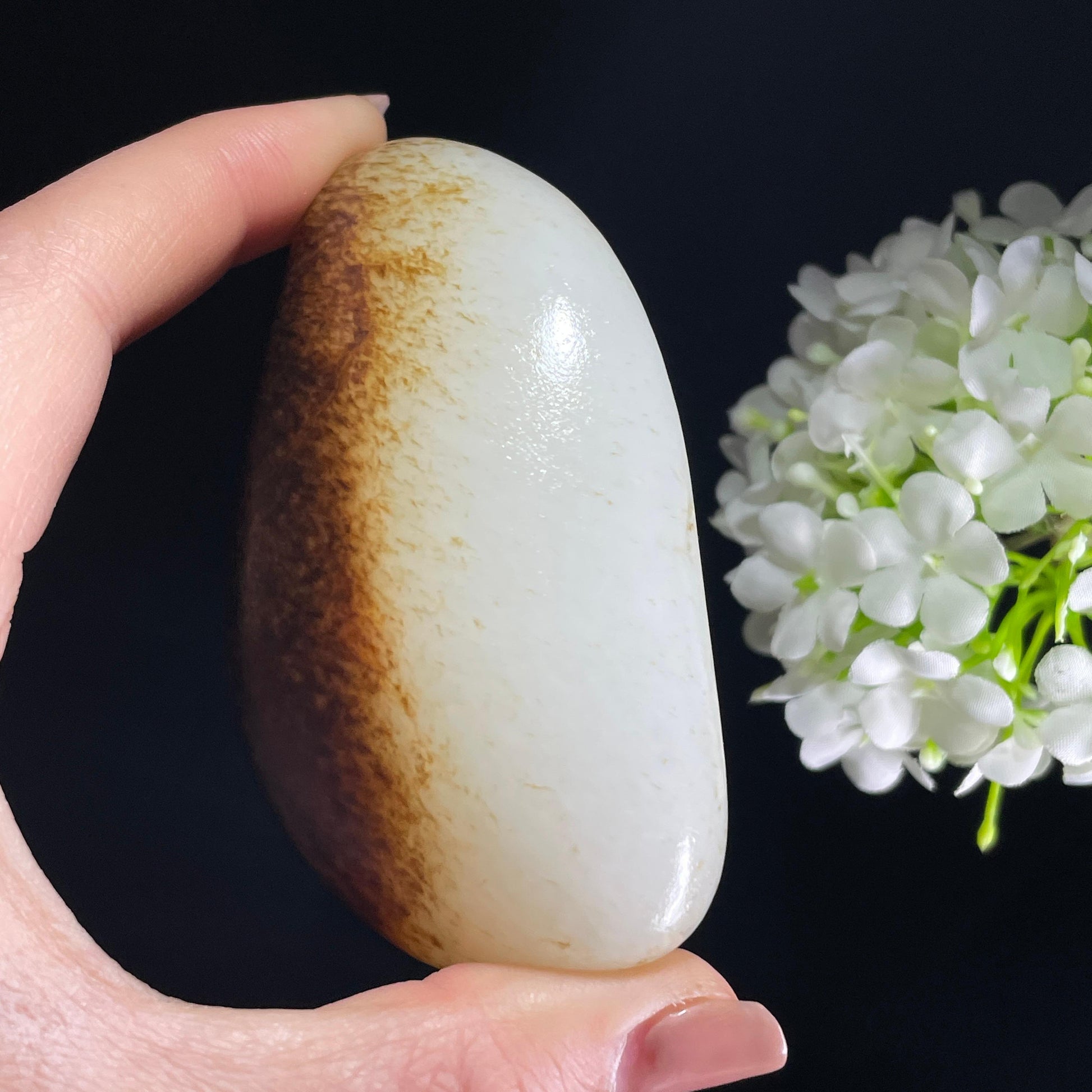 和田玉一级白“暮林映雪”红皮白肉籽料（yc388327）