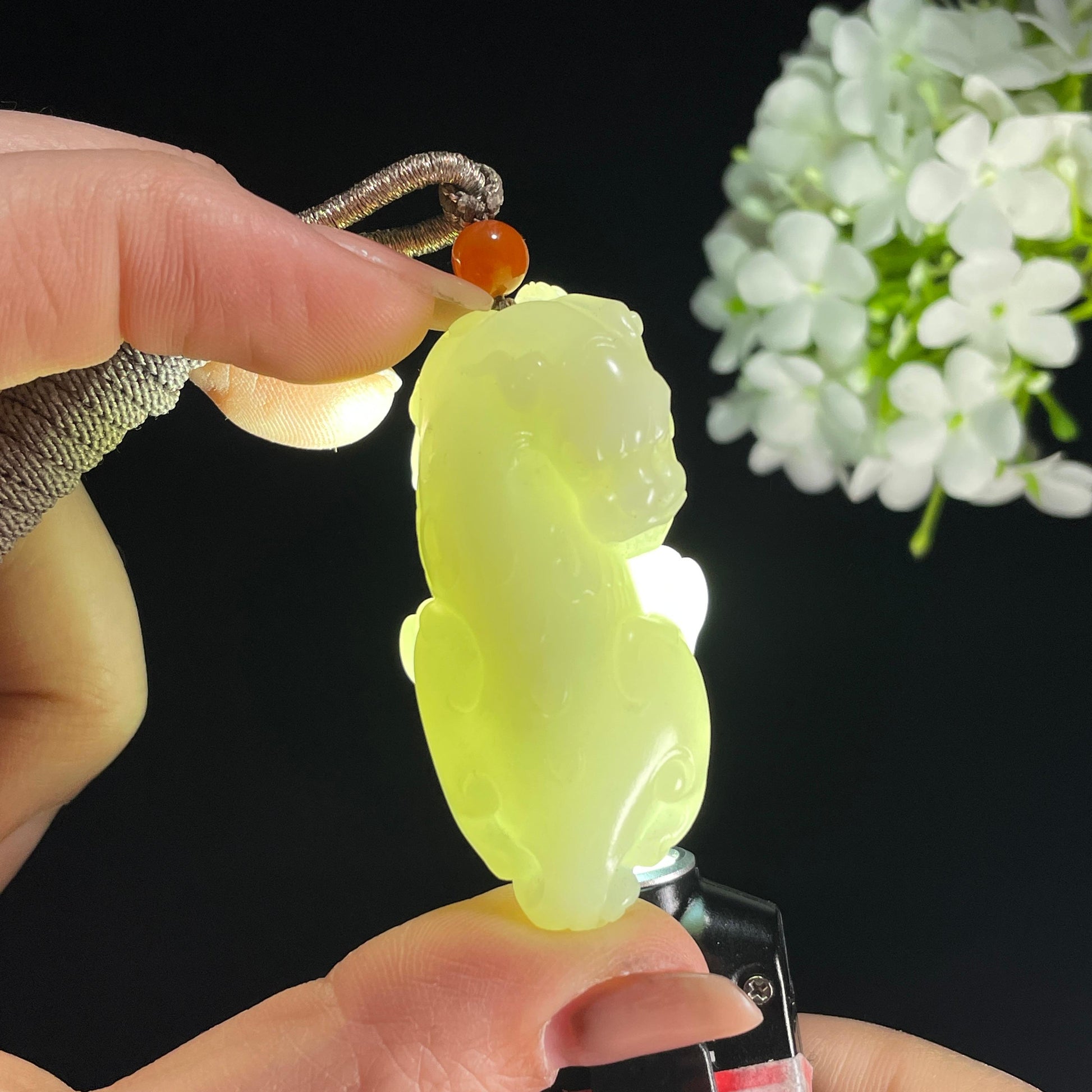 和田玉米达料白玉貔貅挂件（yc385443）