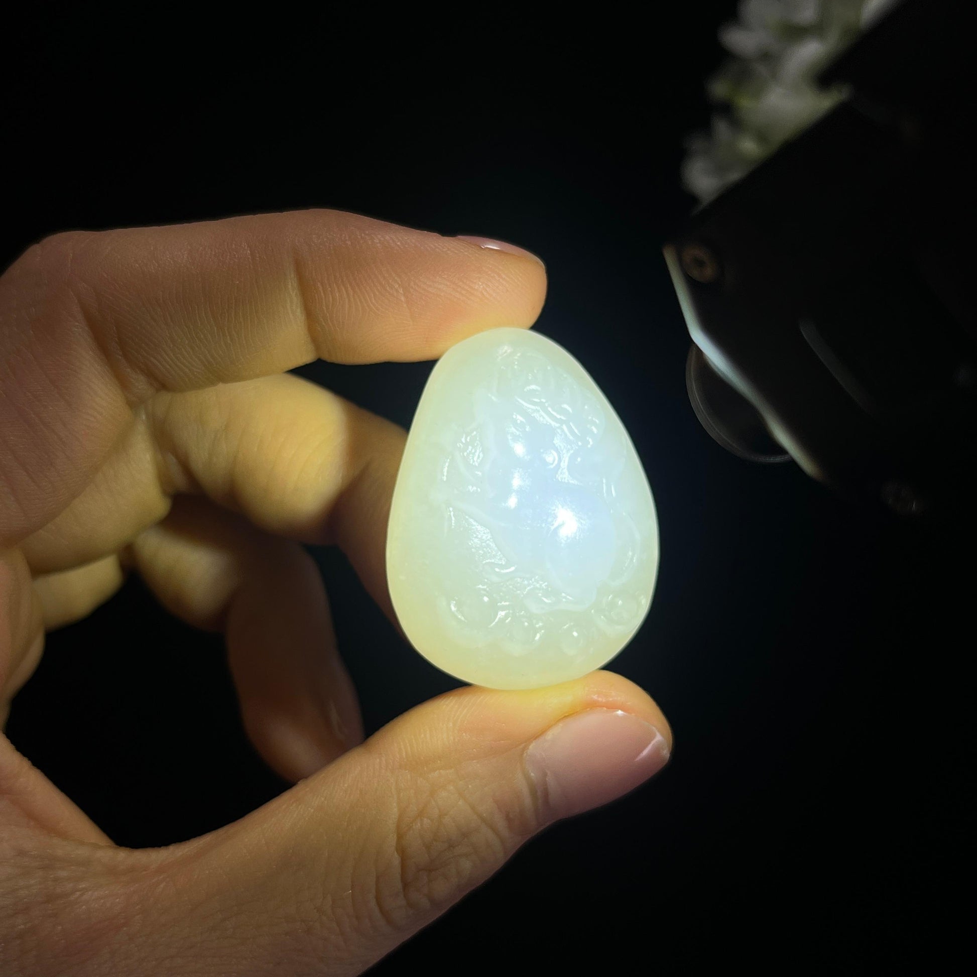 新疆天然和田玉白玉“灵鼠藏珍”生肖鼠雕刻挂件（yc306456）