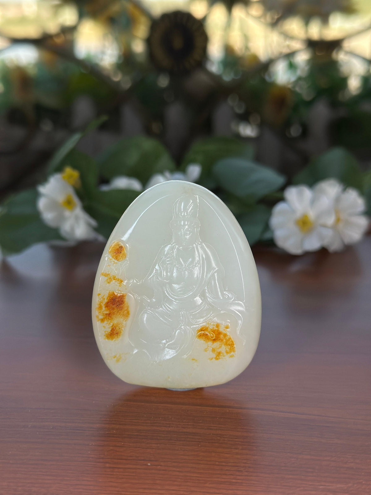 新疆和田玉精品白玉洒金皮籽料持莲观音挂件（yc707555）