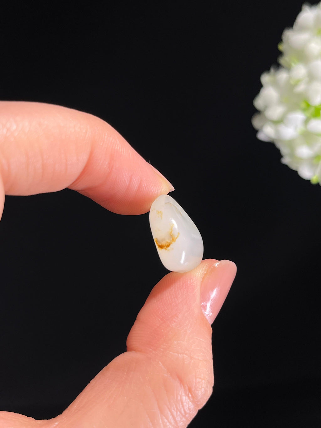 和田玉一级白洒金皮“一点金”籽料原石（yc278738）