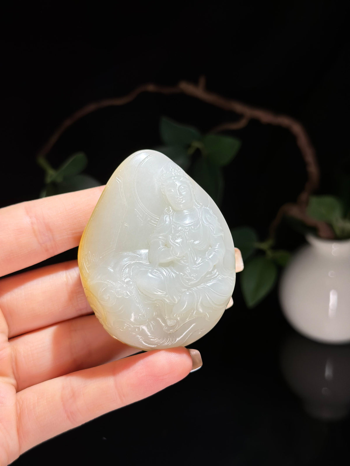 新疆和田玉珍品白玉洒金皮籽料普贤菩萨挂件（yc749192）