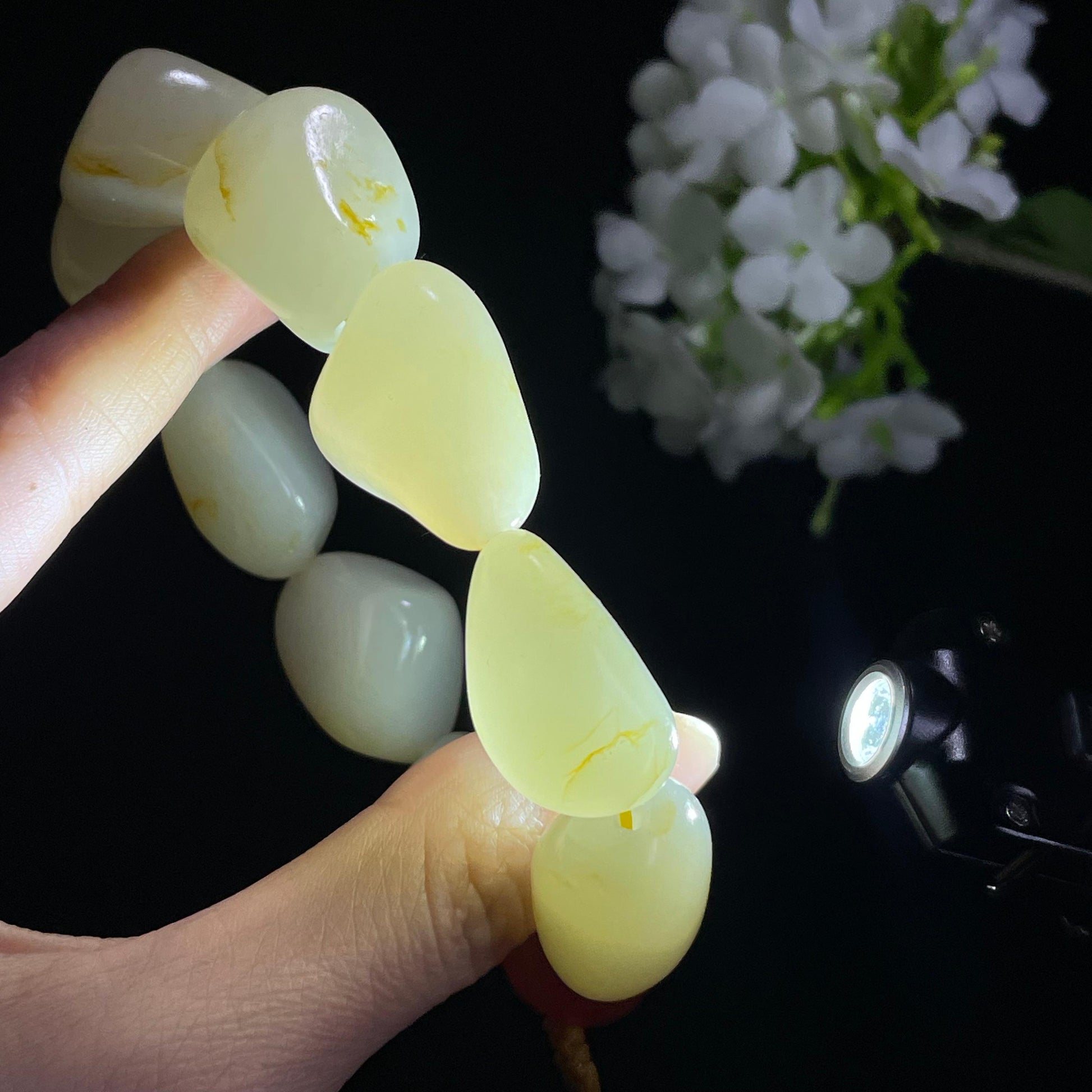 和田玉白玉洒金皮“日光私语”籽料原石手串（yc310223）