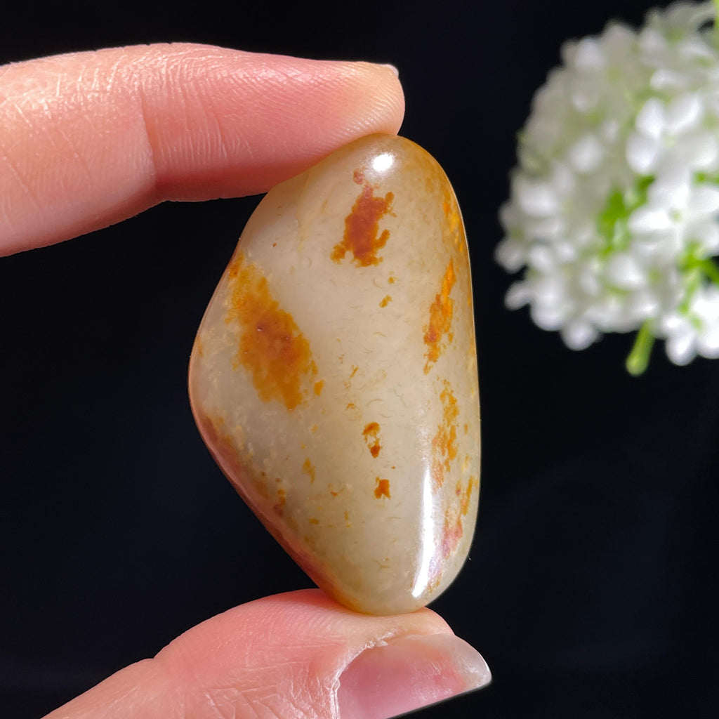 和田玉“红雨落潭”青白玉聚红皮籽料（yc420569）