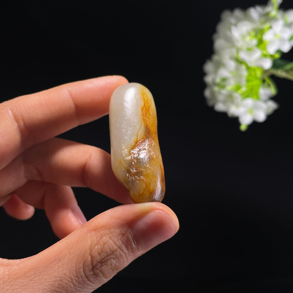 和田玉白玉“一痕金云”黄皮聚红皮籽料（yc324406）