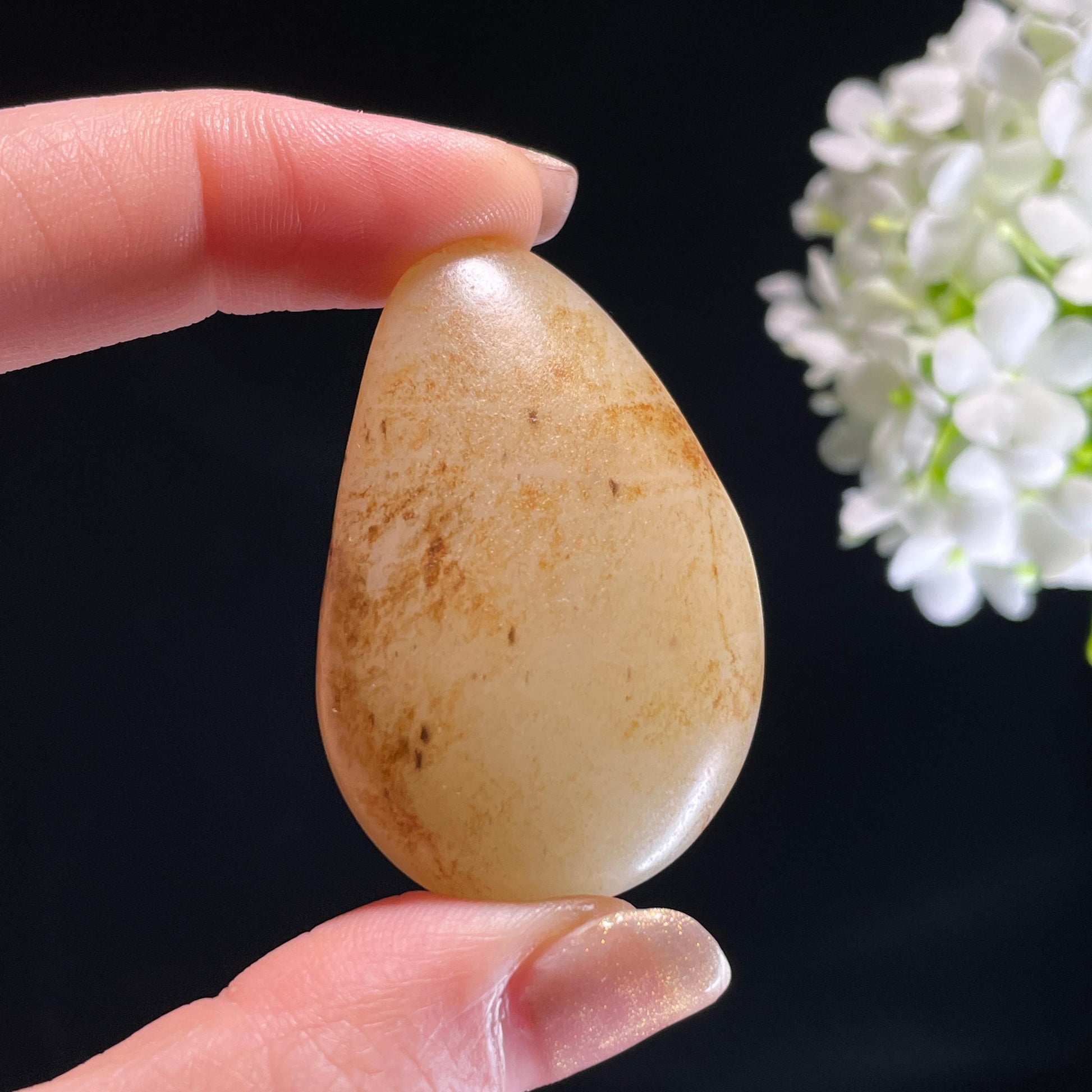 新疆天然和田玉“金粟含露”秋梨皮籽料（yc318038）