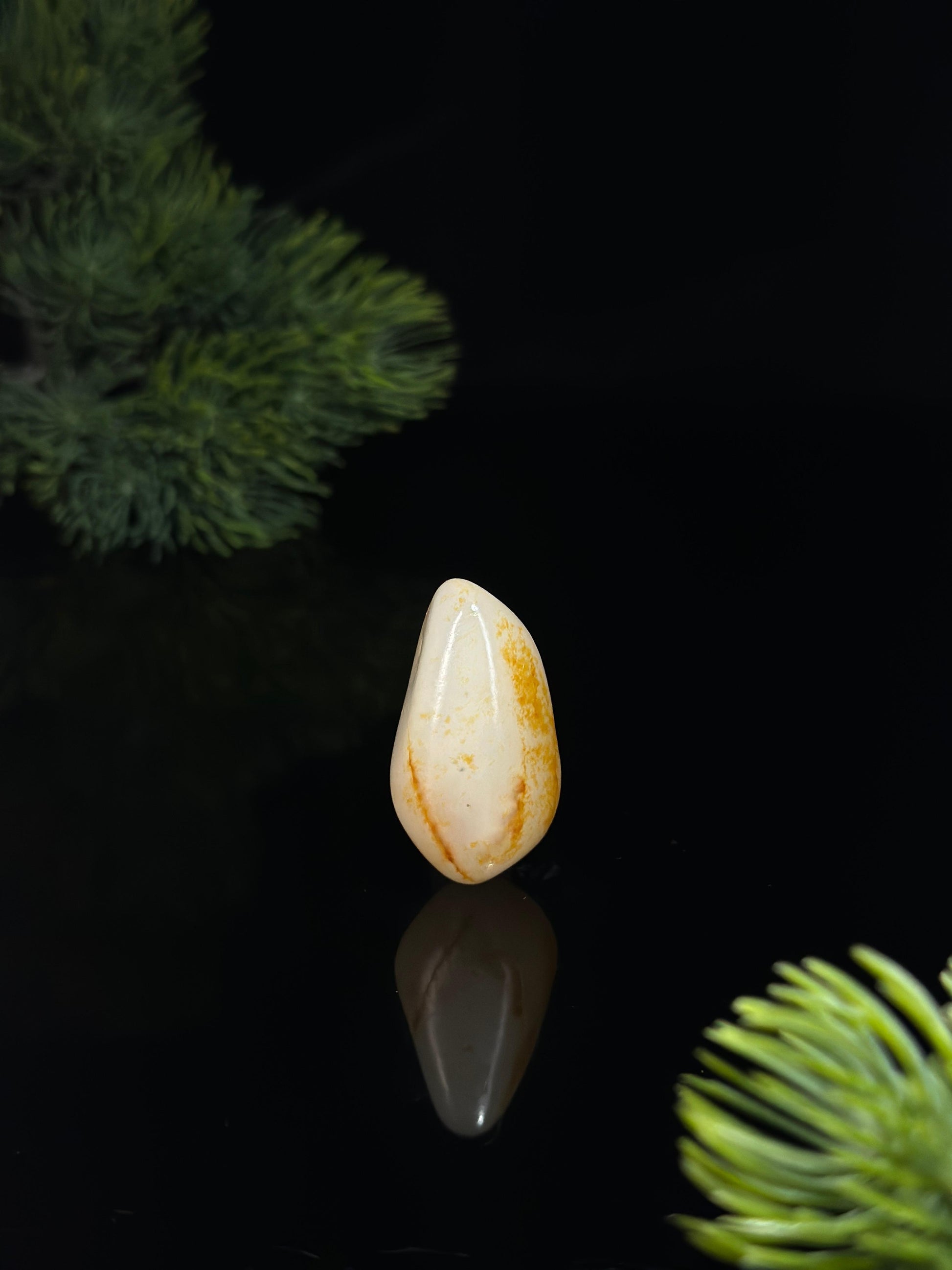 新疆和田玉白玉洒金皮珍品挂件籽（yc479137）
