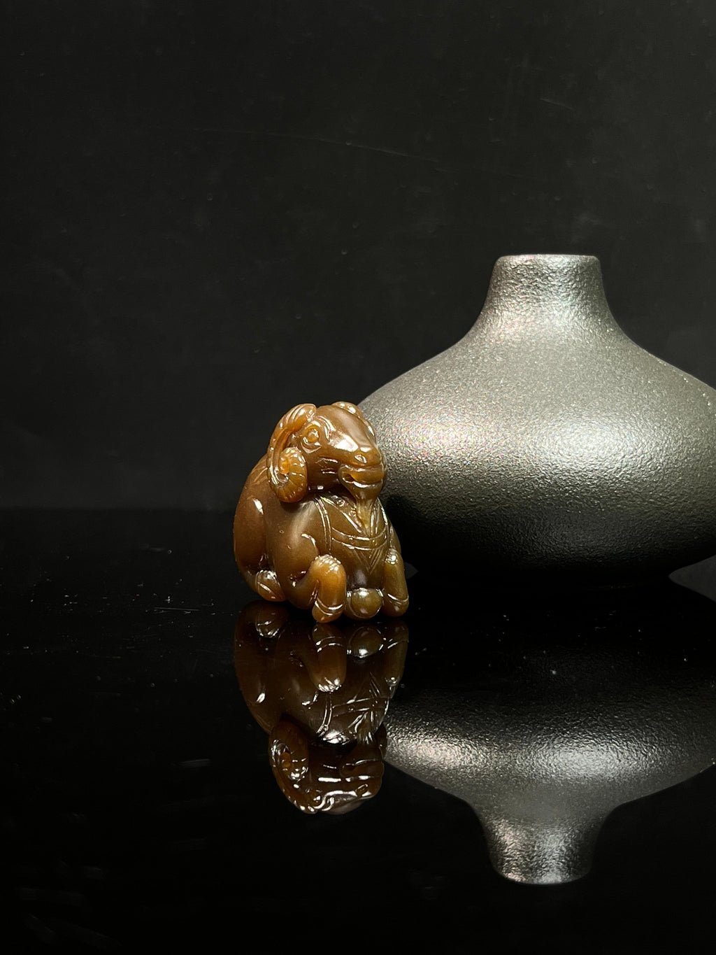 新疆和田玉糖料羊挂件（yc239979）