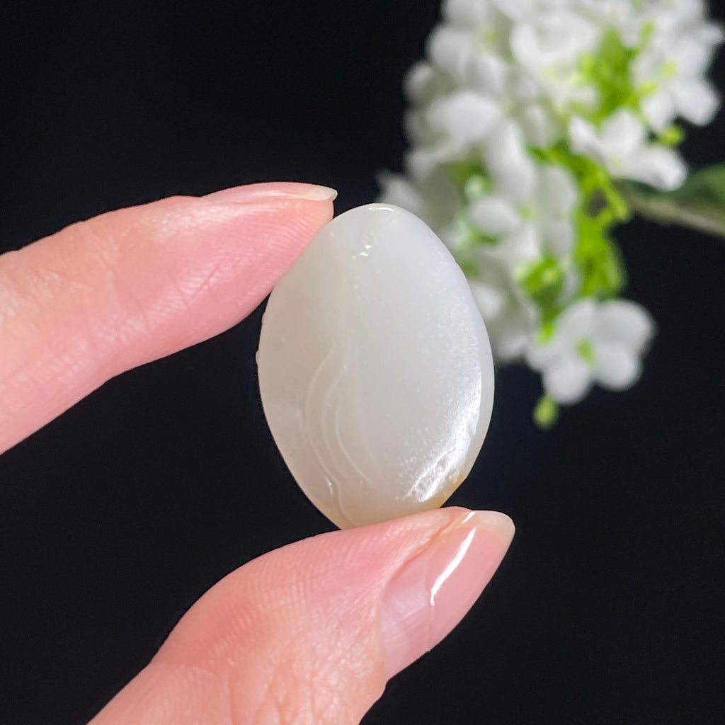 和田玉白玉洒金皮“佛照金芒”弥勒佛雕刻挂件（yc316489）