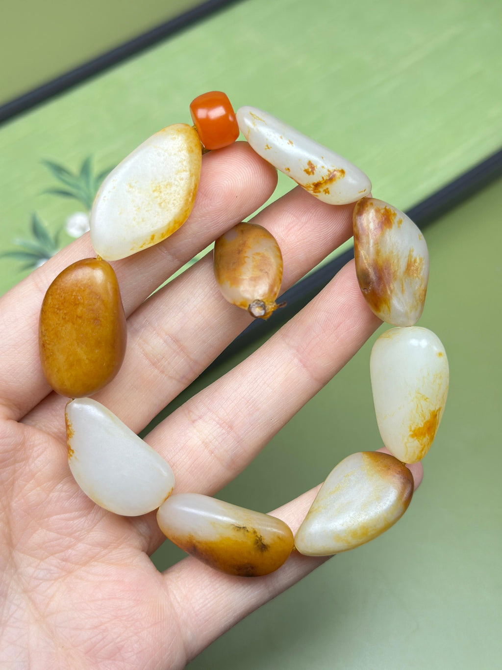 新疆和田玉臻品红沁洒金皮红皮原籽手串（9颗）（yc754414）