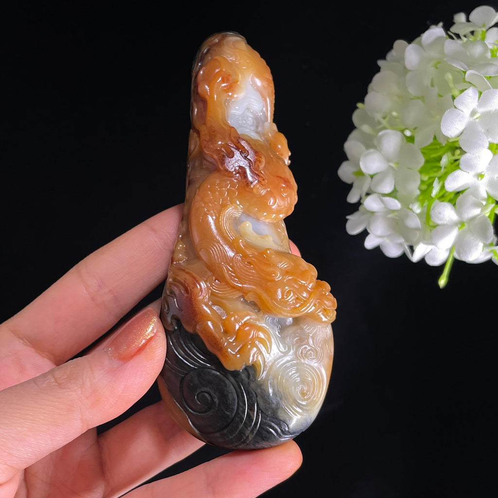 和田玉三色籽料俏色巧雕祥龙把件（yc384180）