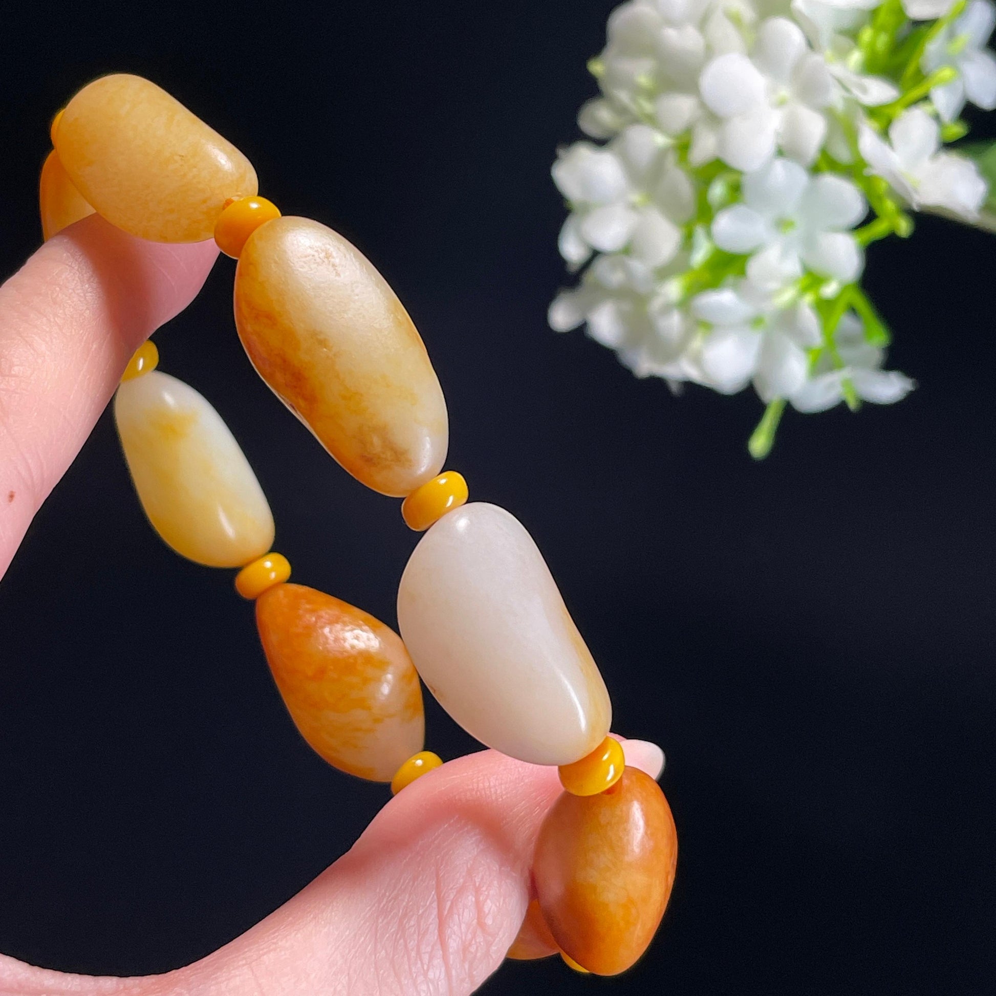 和田玉白玉红沁洒金皮聚红皮籽料原籽手串（yc338004）