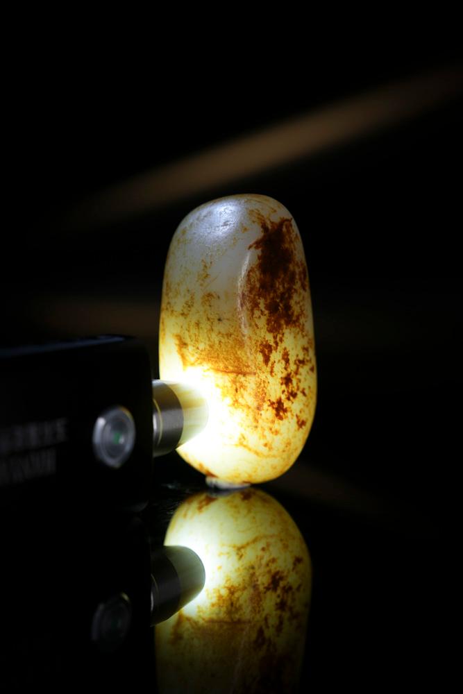 和田玉双面枣红皮随形手把籽（yc249133）