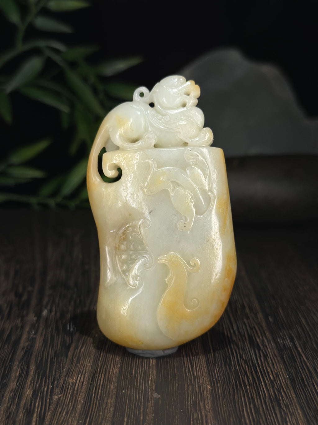 新疆和田玉白玉洒金品籽料龙凤貔貅手把件（yc714027）