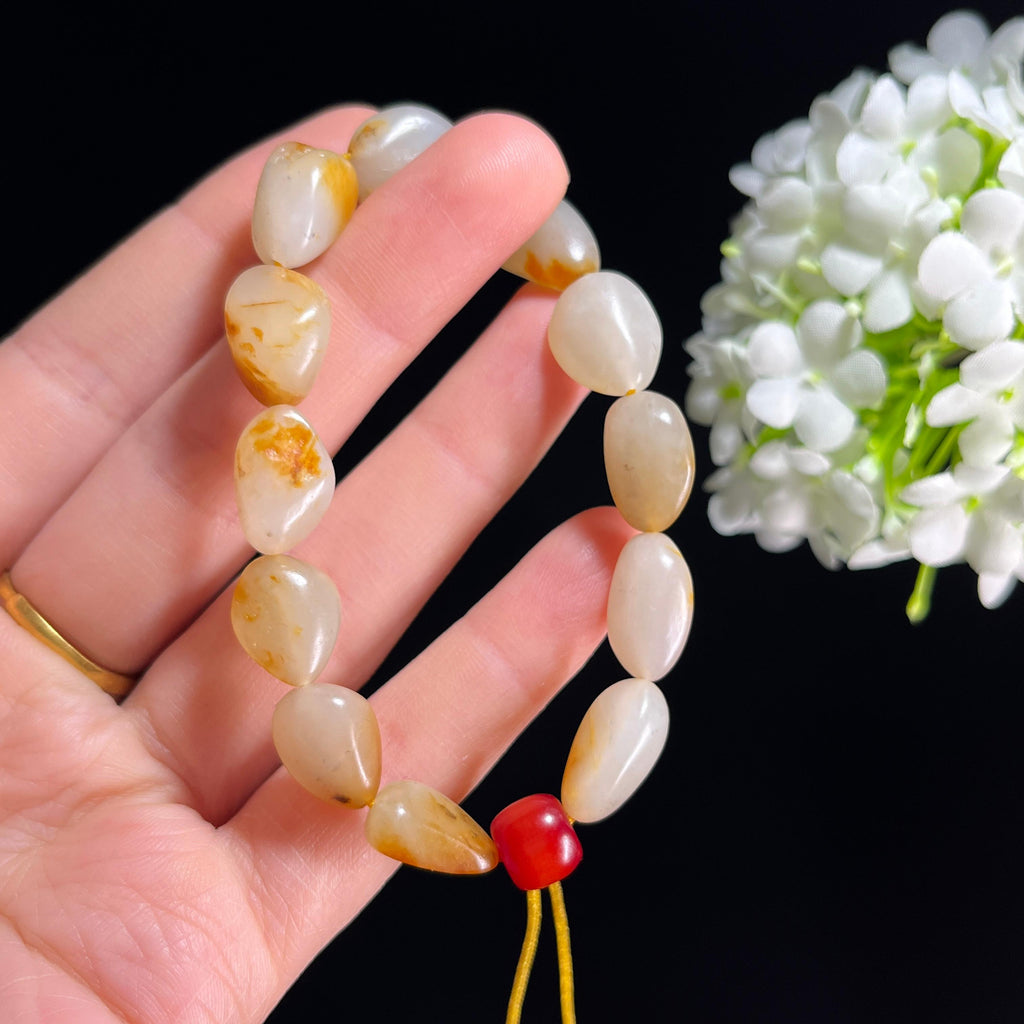 和田玉白玉洒金皮聚红皮籽料原籽手串（yc332568）