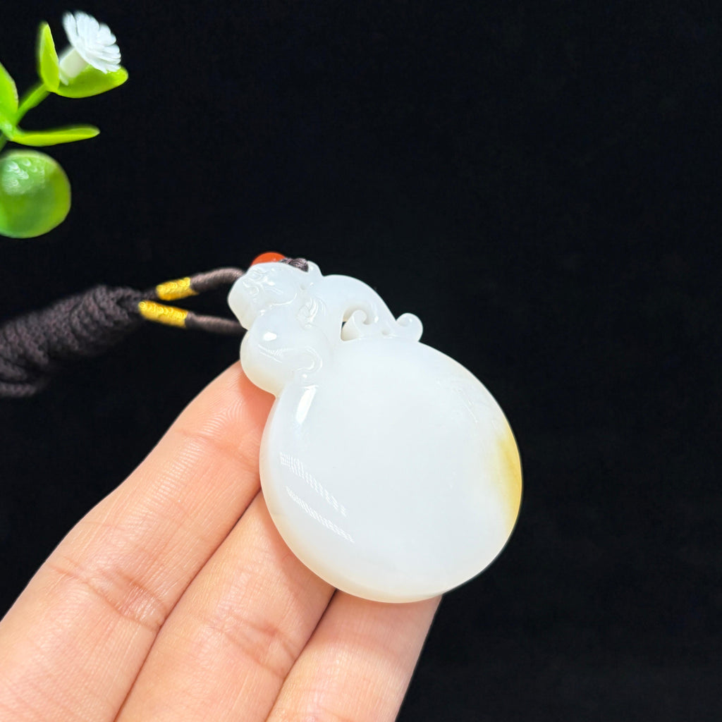 和田山料糖白玉貔貅圆牌（yc780378）
