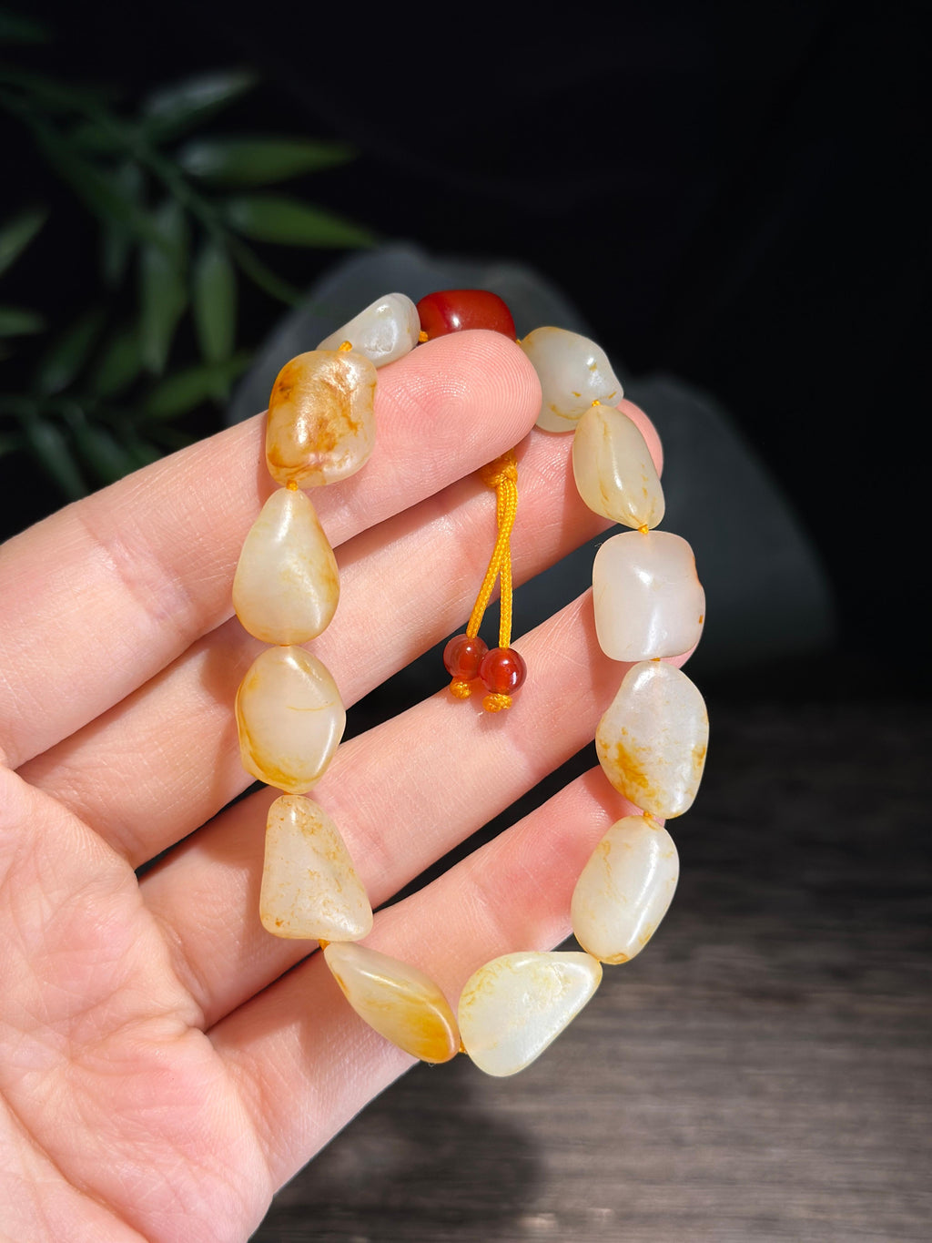 新疆和田玉精品洒金皮红皮原籽手串（12颗）（yc721479）