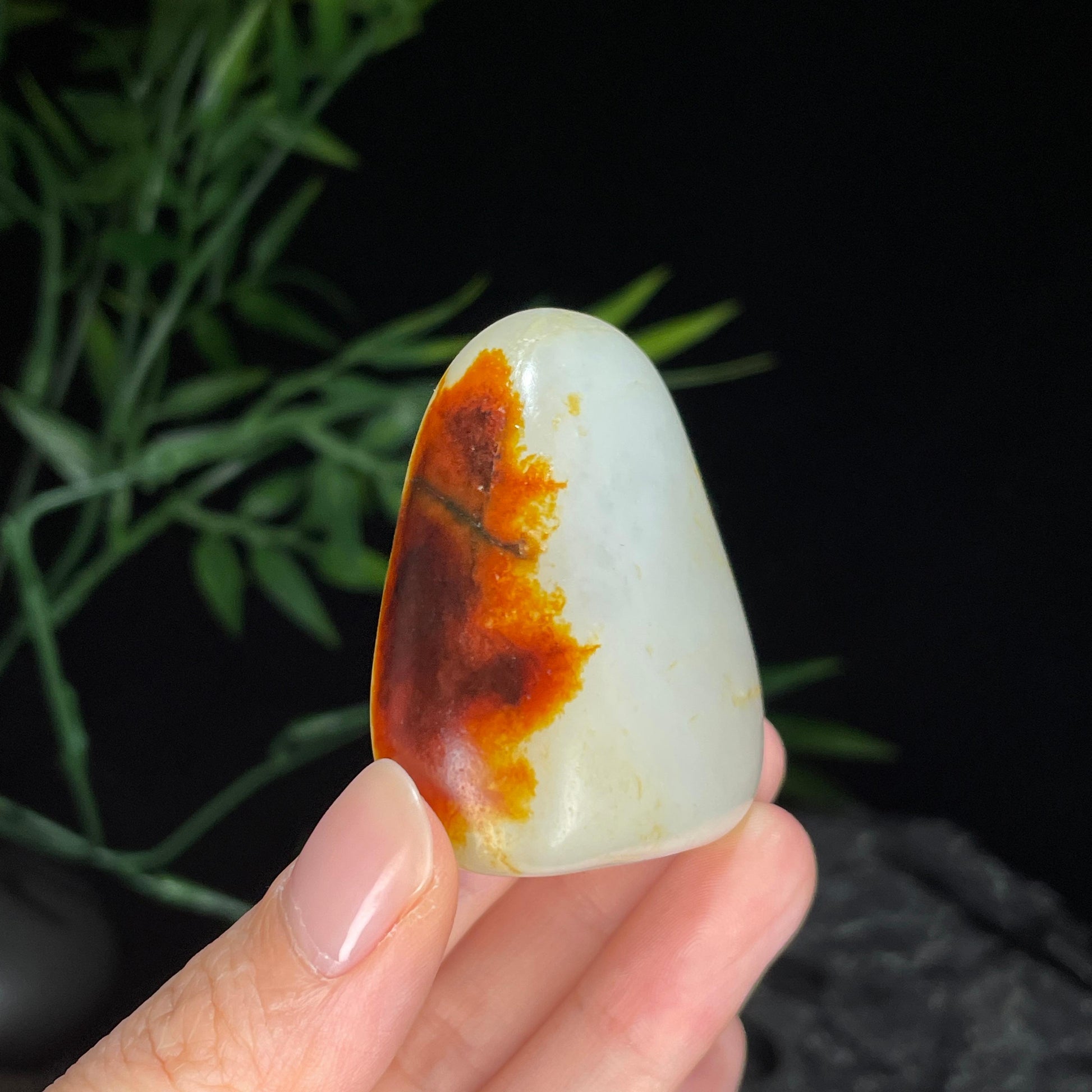 新疆和田玉臻品红皮白肉双面皮牌型籽料挂件（yc714312）