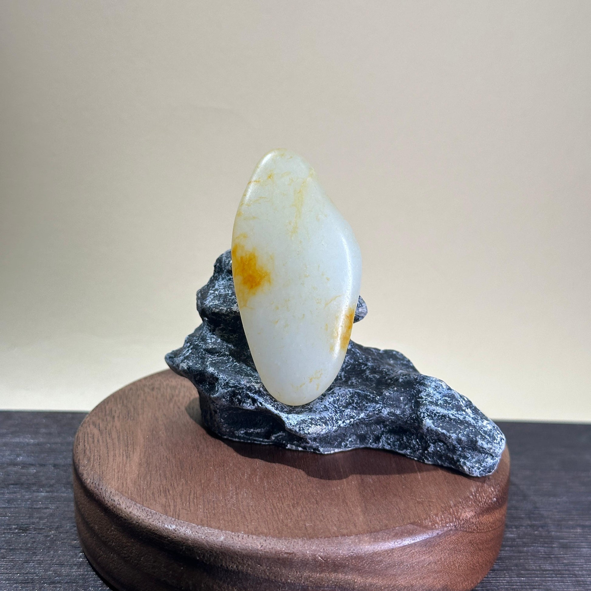 和田玉一级白带洒金皮籽料原石（yc207504）