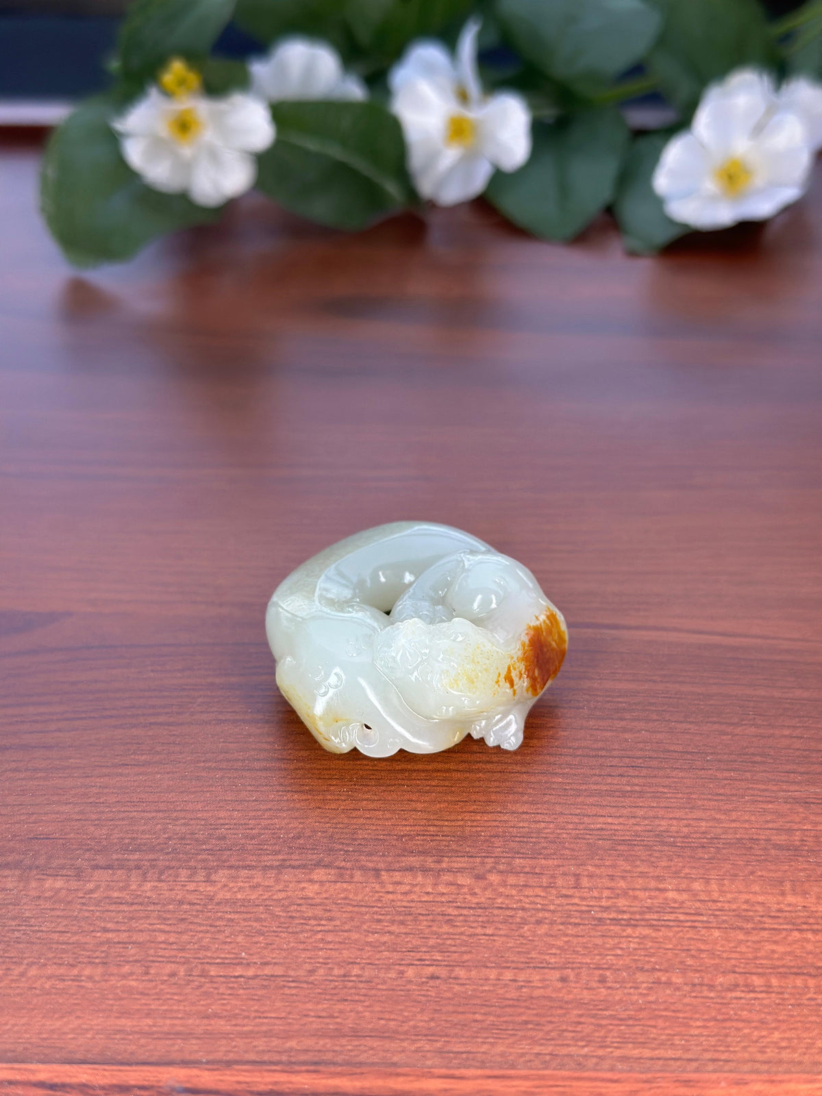 新疆和田玉白玉聚红皮籽料貔貅平安环（yc706465）