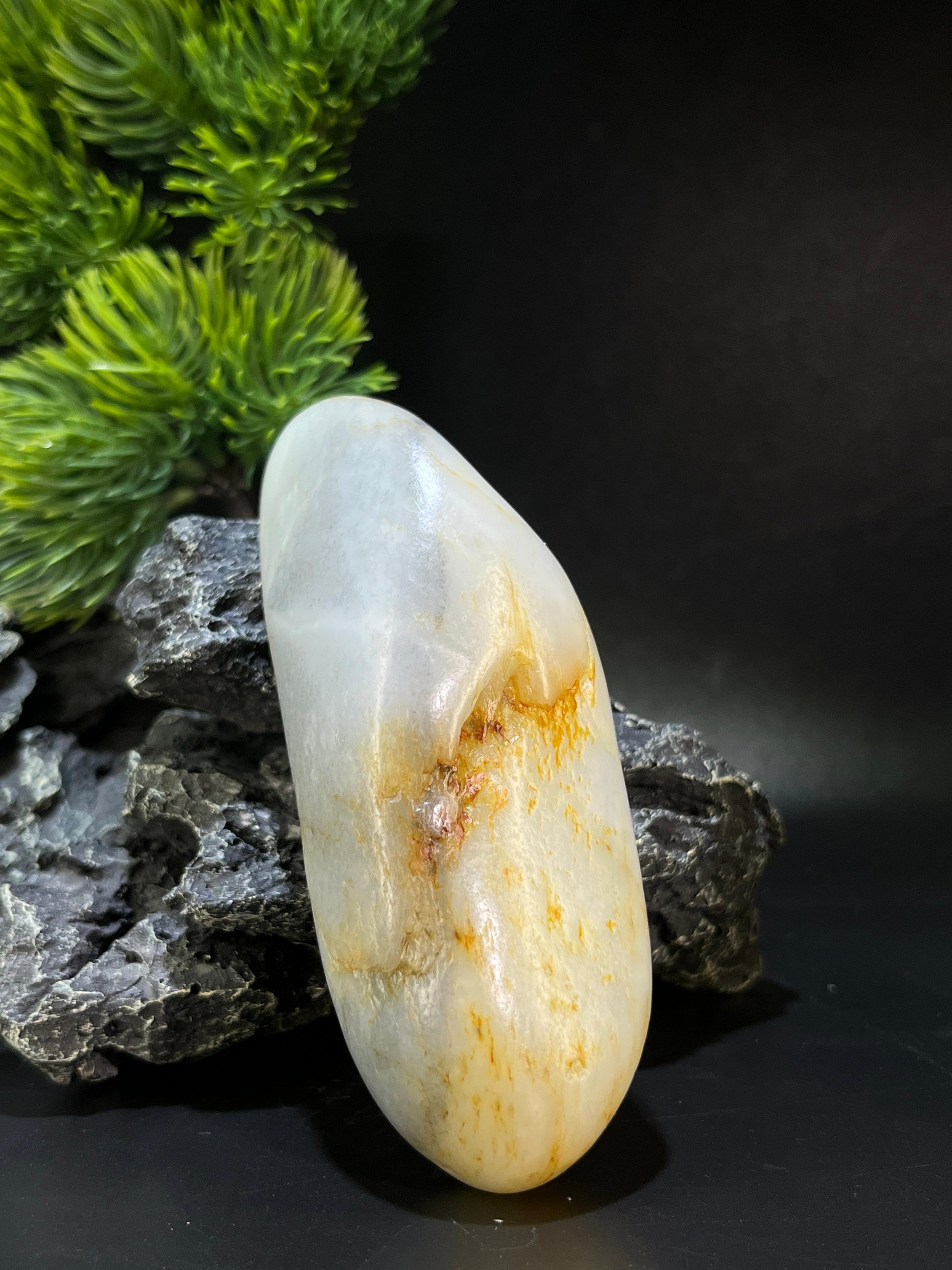 新疆天然和田玉洒金皮青花籽料原石手把件（yc224192）