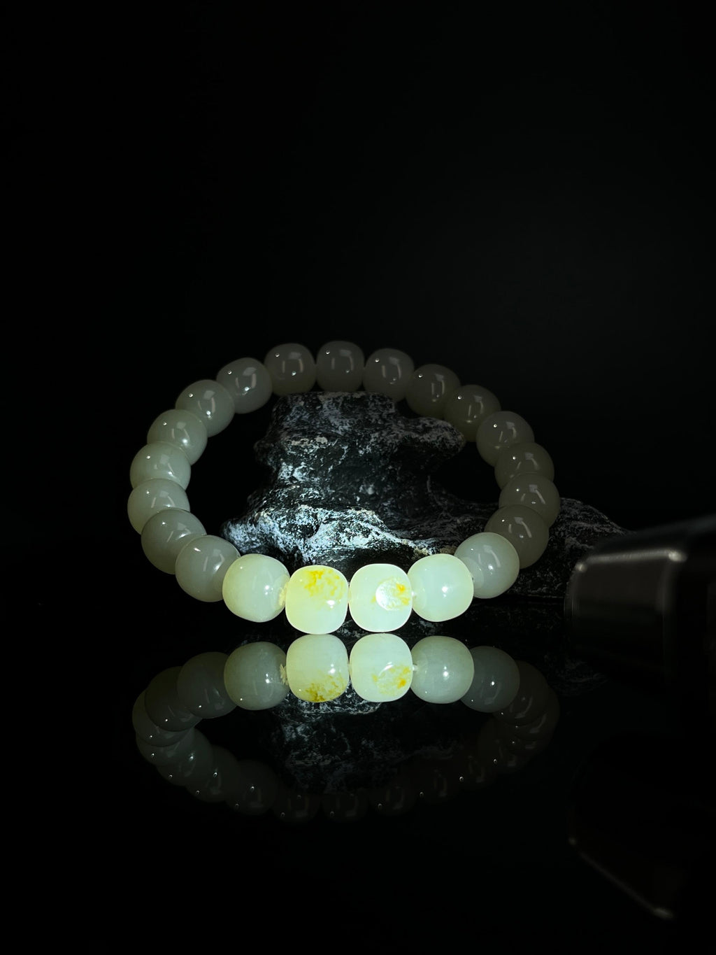 新疆和田玉白玉籽料老型珠手串（yc235780）