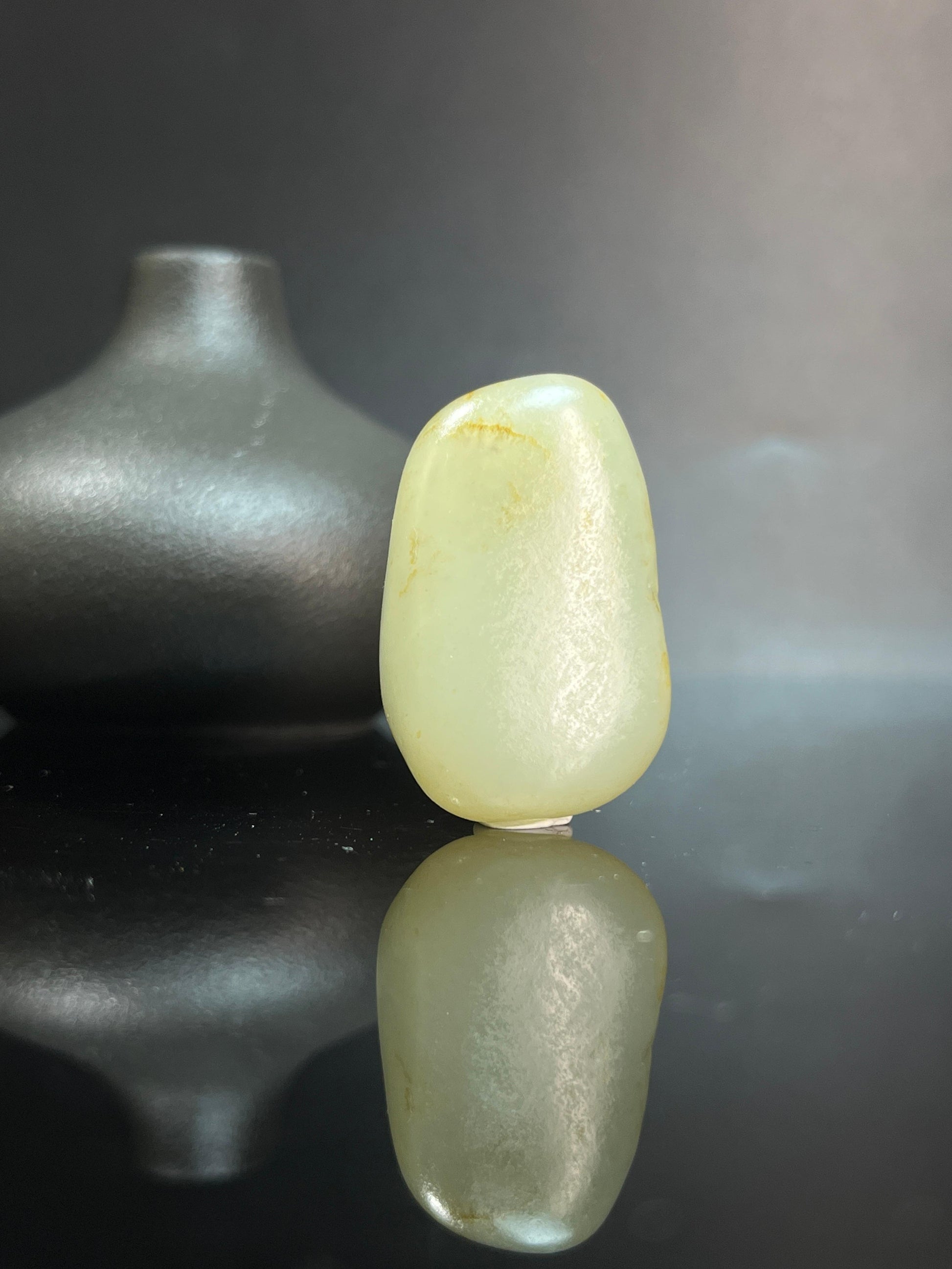 新疆和田玉青白种籽料原石挂件（yc240647）