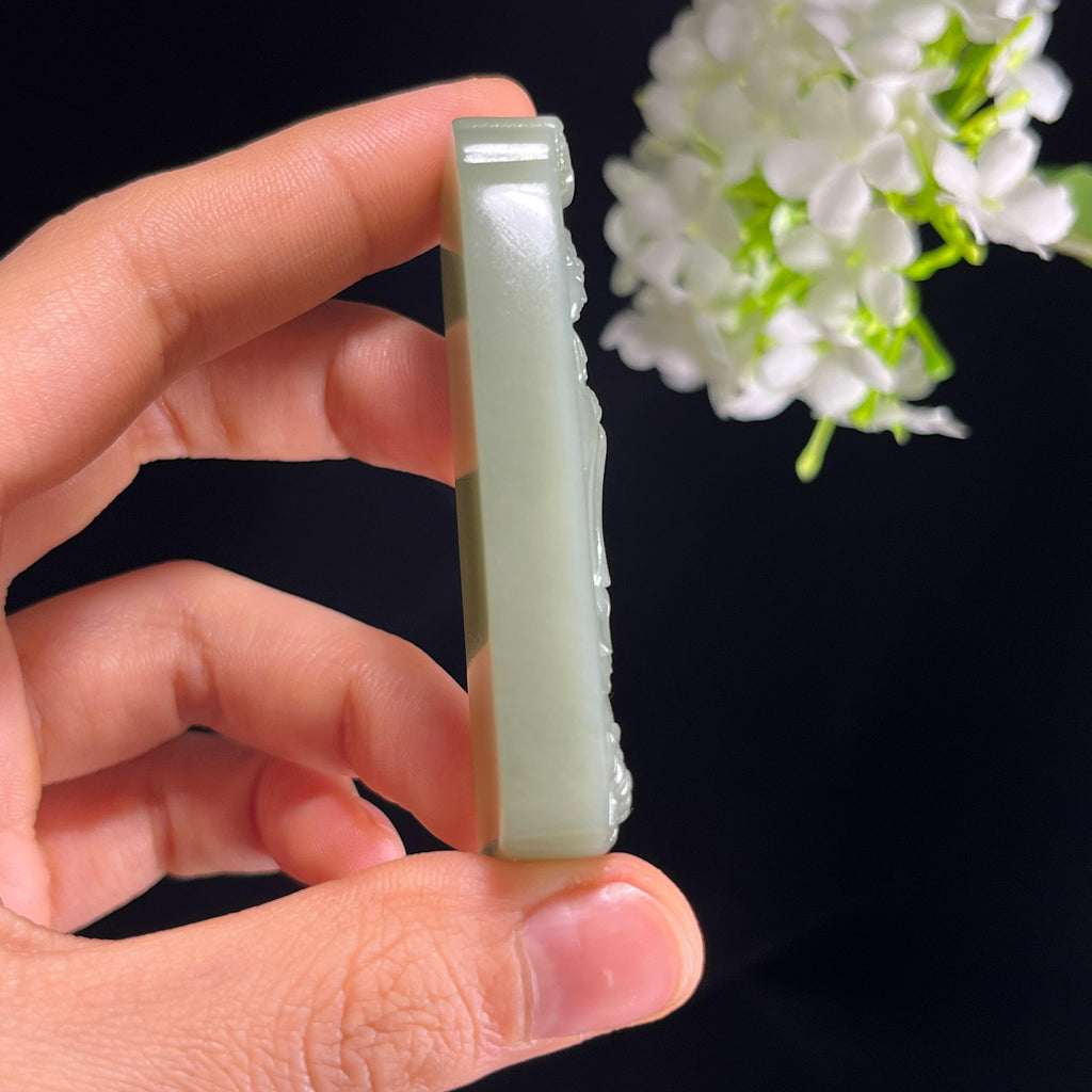 新疆天然和田玉沙枣青观音雕刻挂件（yc353661）