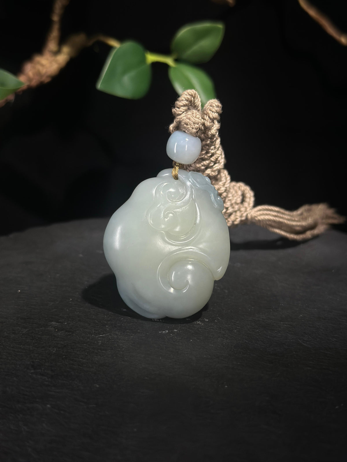和田玉.淡青月白调的随形如意牌（yc784893）