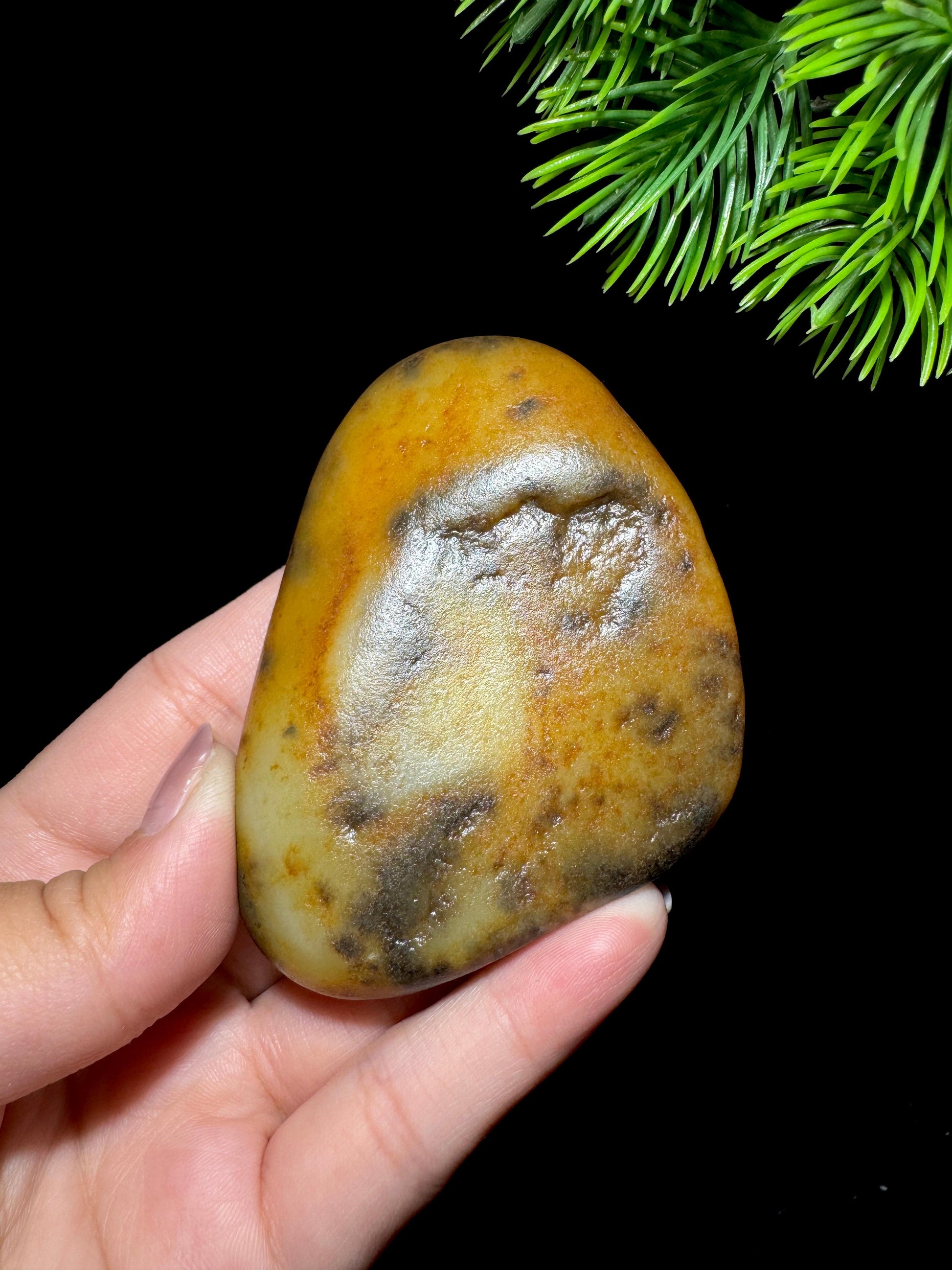 和田玉秋梨皮籽料原石（yc312821）