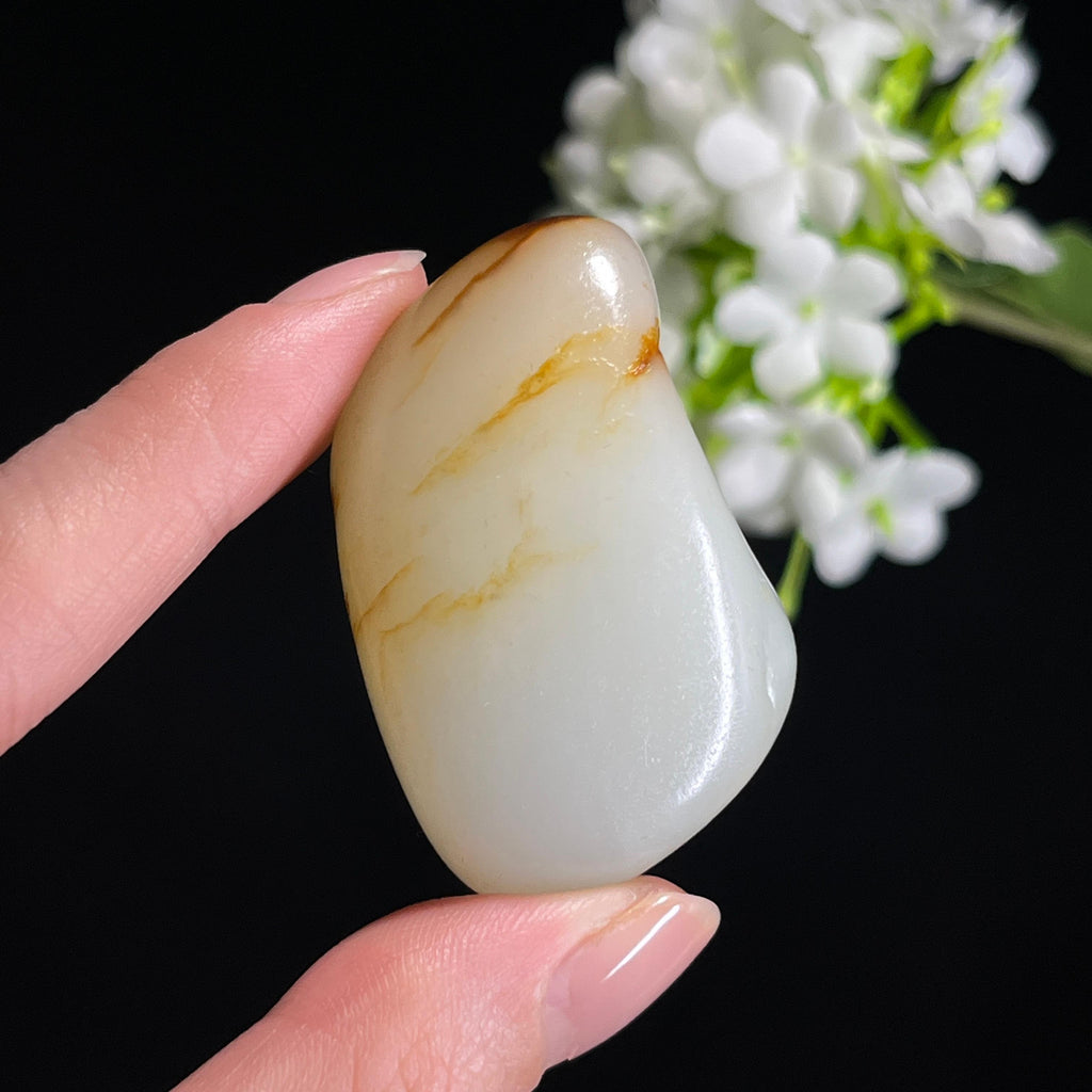 和田玉白玉“秋枫卧玉”聚红皮籽料（yc330144）