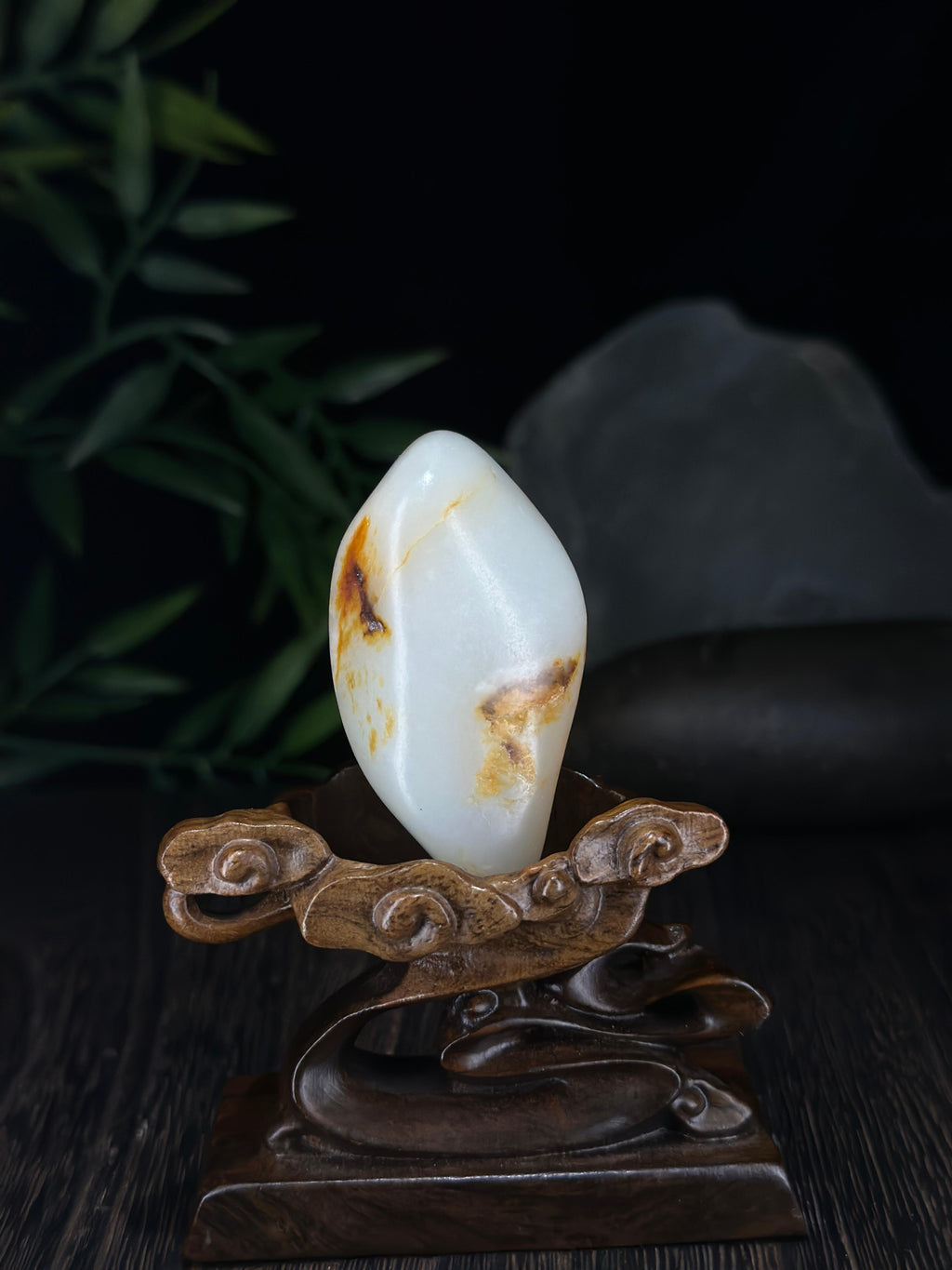 新疆和田玉珍品白玉红皮洒金皮籽料挂件（yc712624）