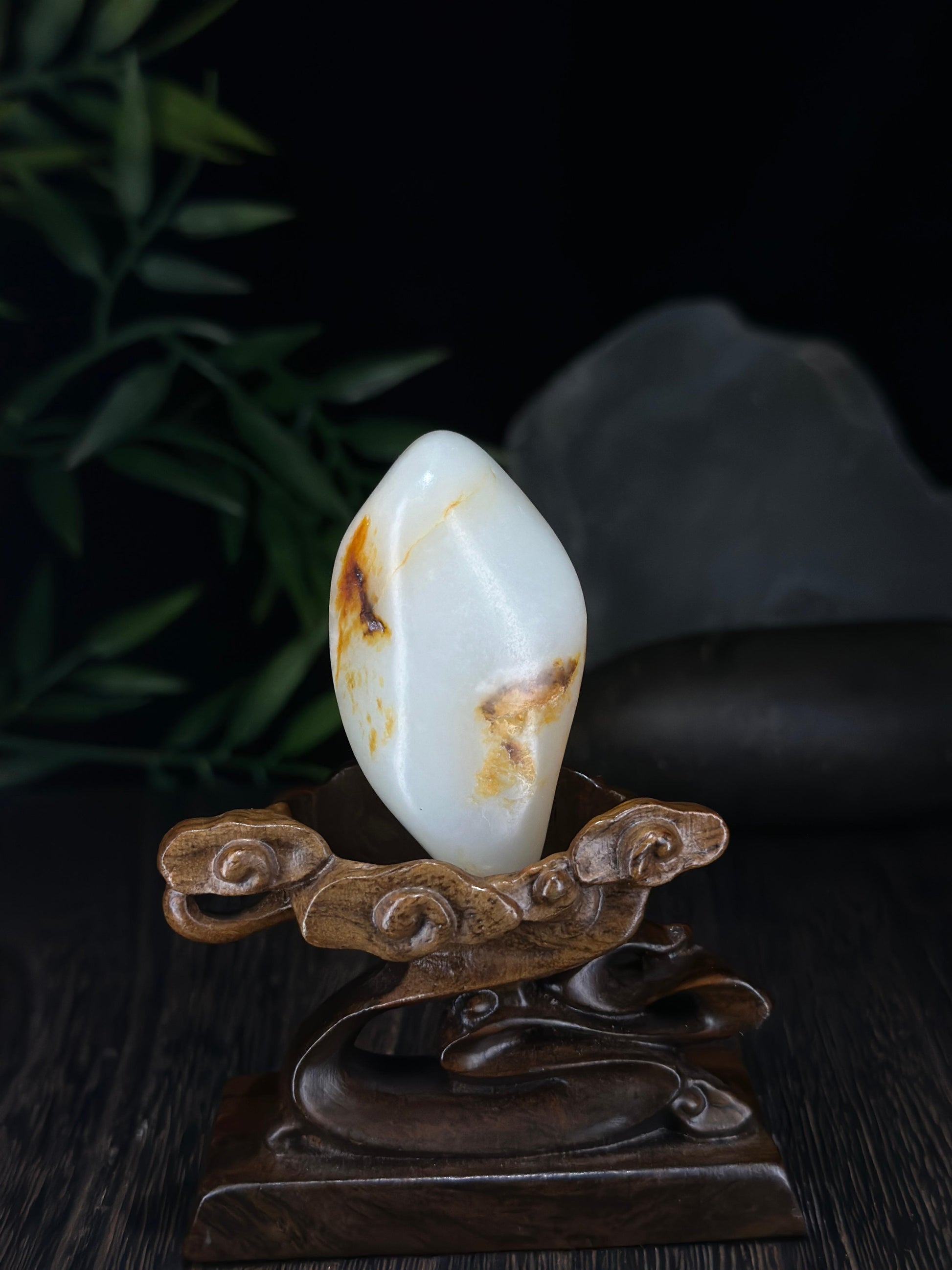 新疆和田玉珍品白玉红皮洒金皮籽料挂件（yc712624）