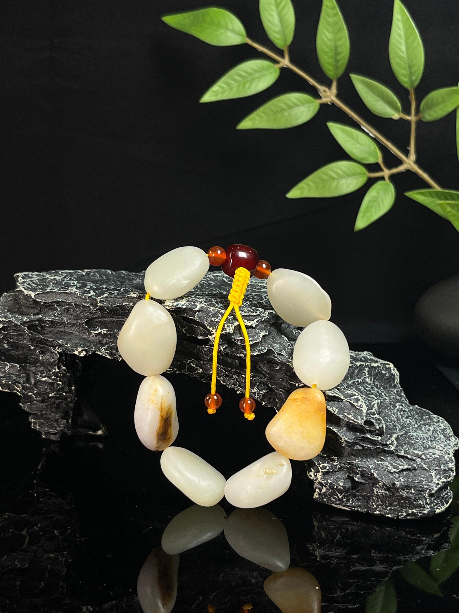 新疆天然和田玉籽料原石手串（yc230357）