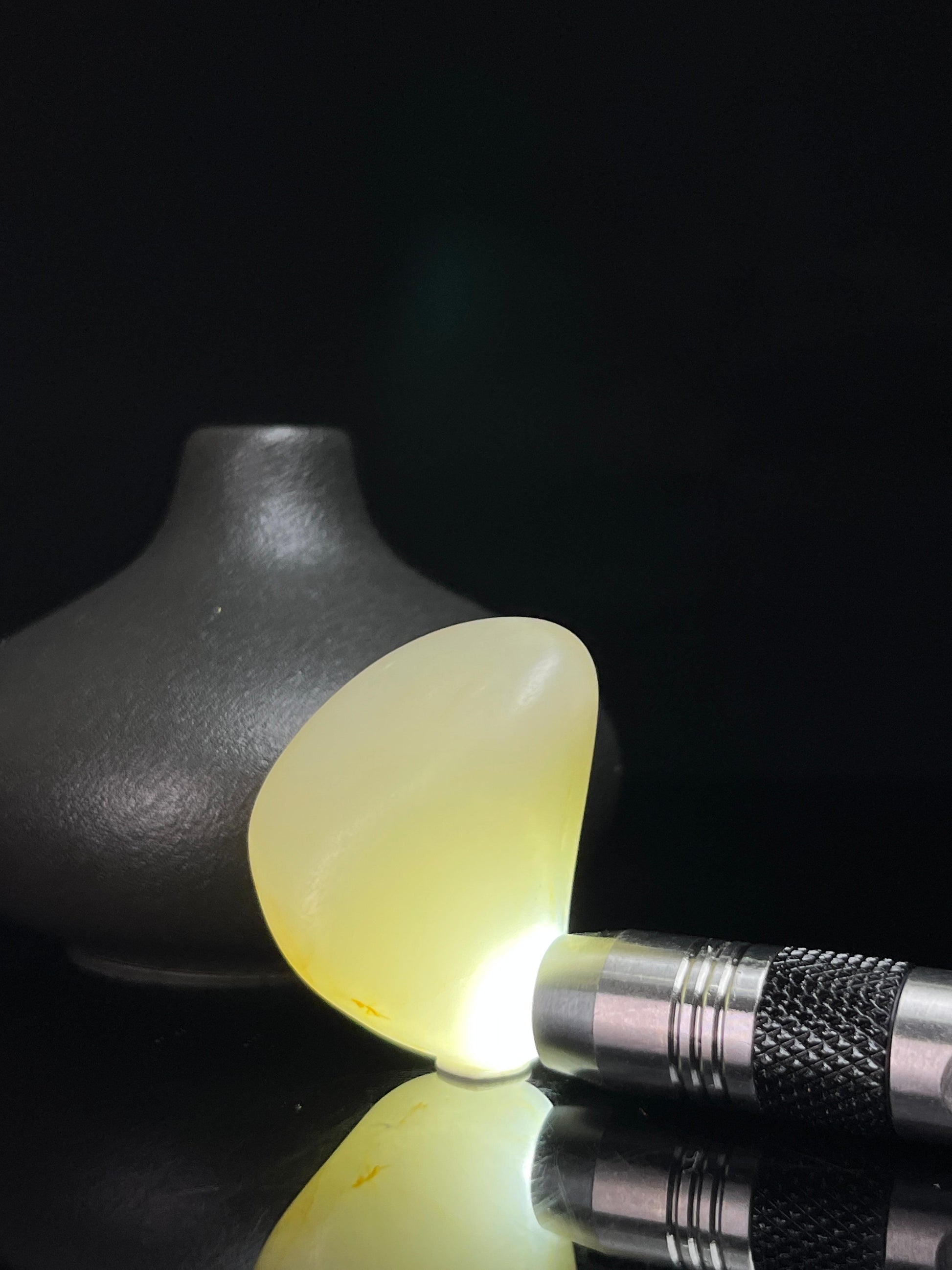 新疆和田玉籽料原石羊脂白玉挂件洒金皮（yc235074）