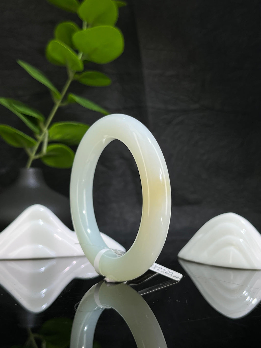 新疆和田玉且末高青白玉手镯（54卡）（yc231977）