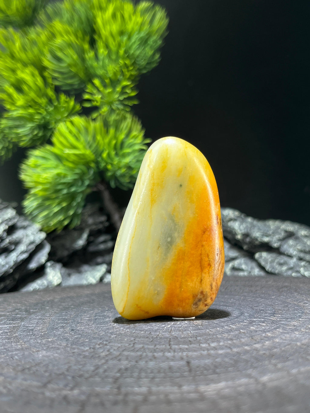 新疆天然和田玉青花籽料原石带黄油皮挂件（yc224178）