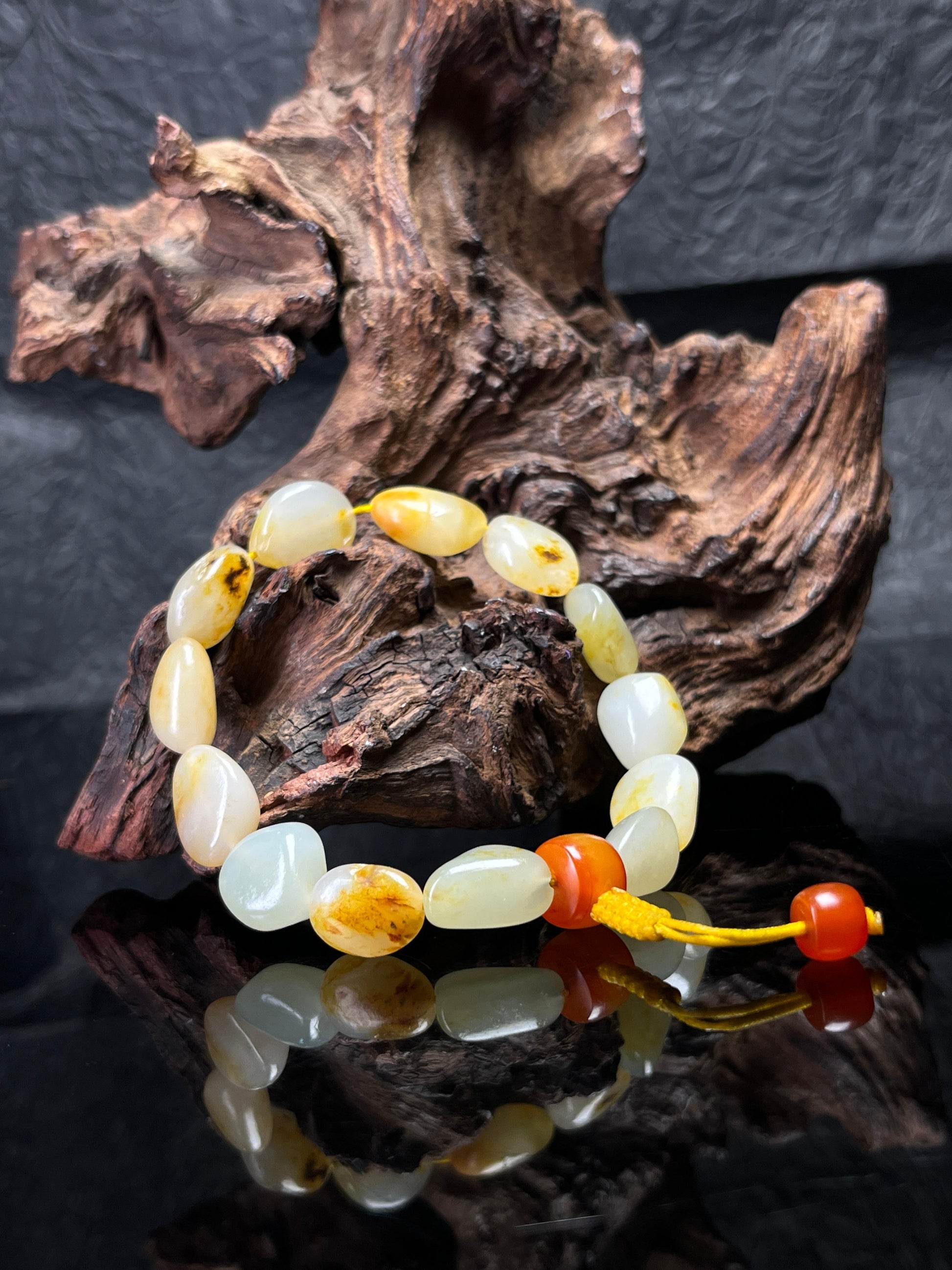 新疆和田玉天然籽料原石洒金手串（yc232610）