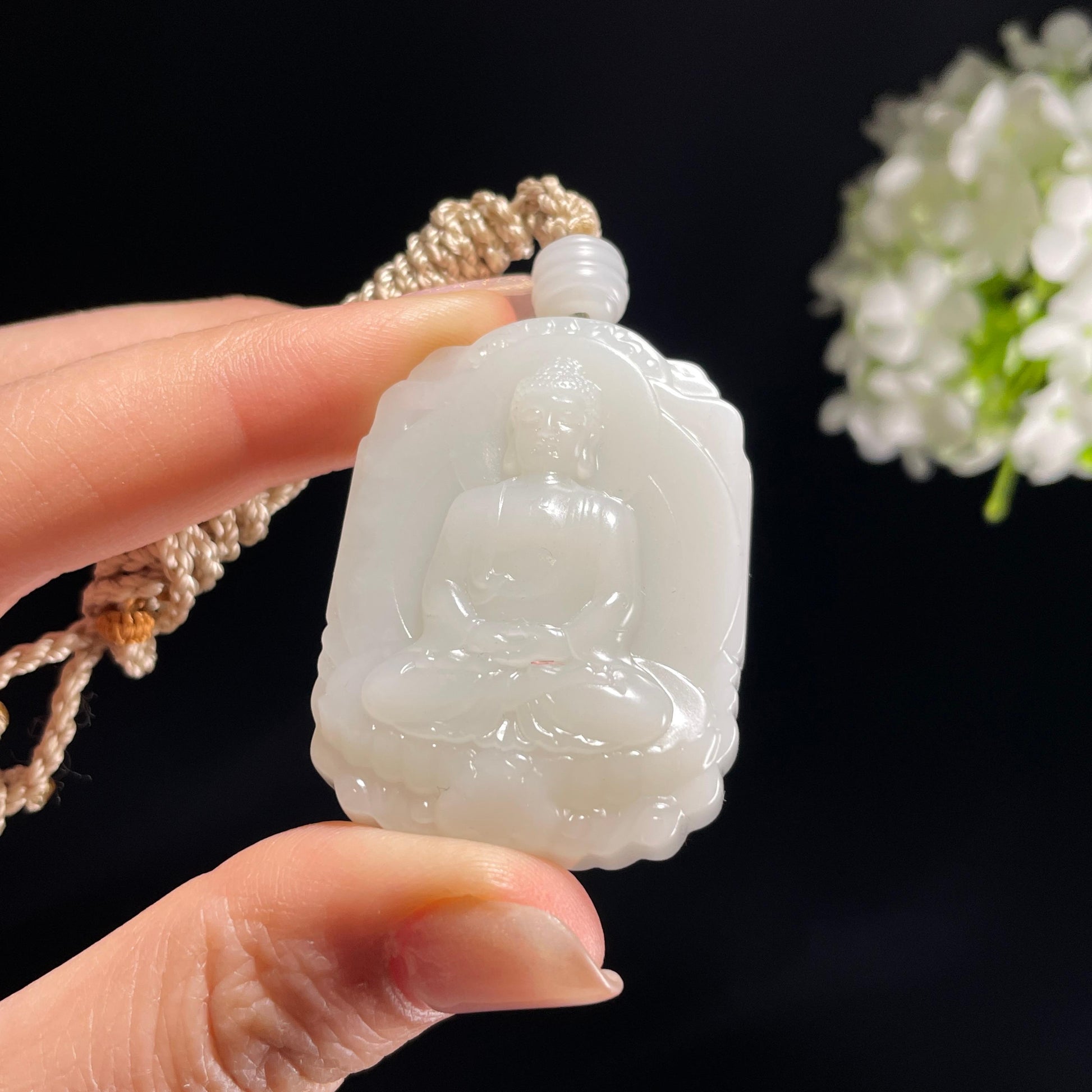 新疆和田玉米达料白玉佛雕刻挂件（yc365281）