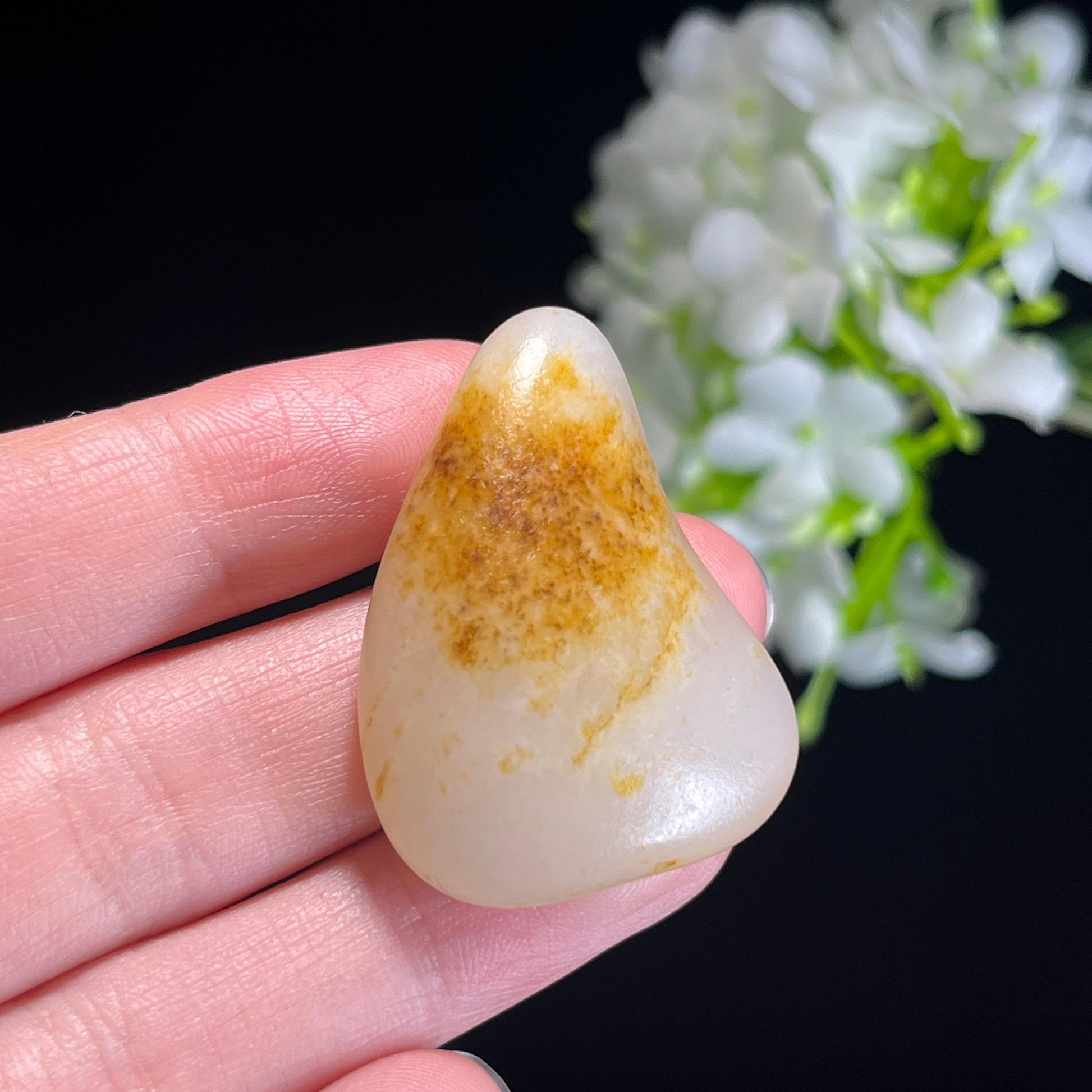 和田玉白玉“金泥落素”聚黄皮籽料（yc337619）