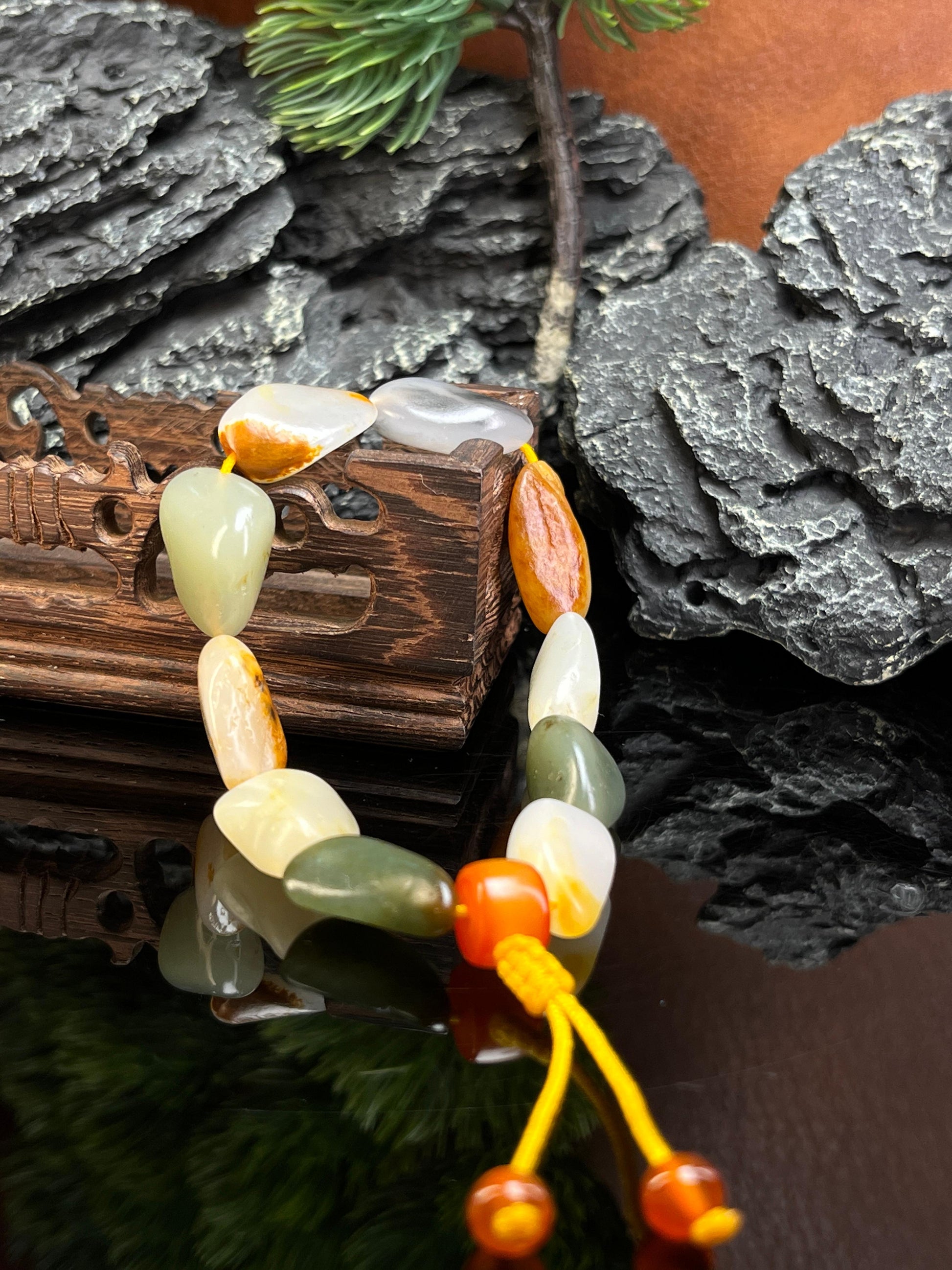 新疆和田玉籽料原石多宝手串原皮原色无修（yc229204）