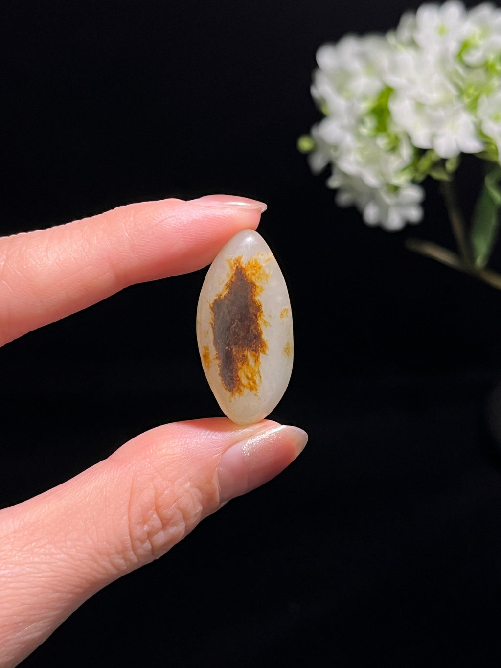 新疆和田玉聚黑黄皮籽料原石（yc250774）