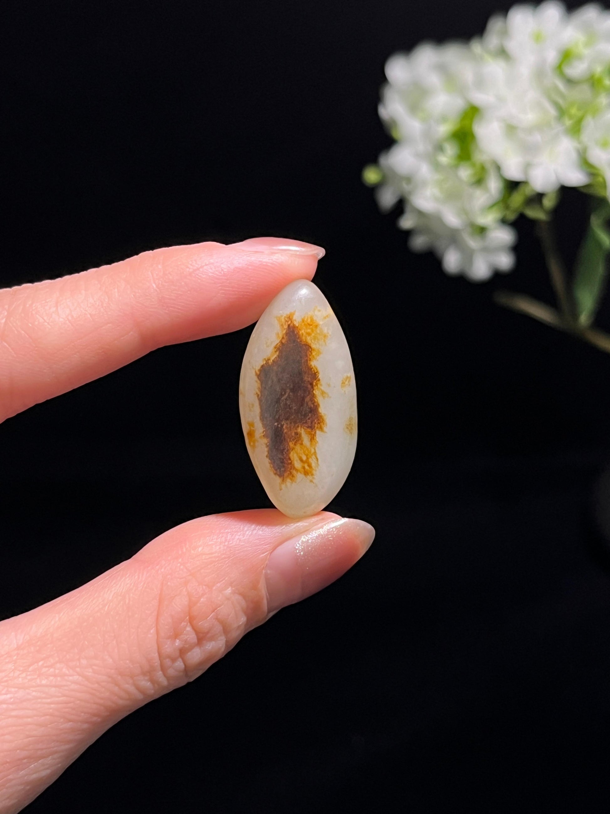 新疆和田玉聚黑黄皮籽料原石（yc250774）