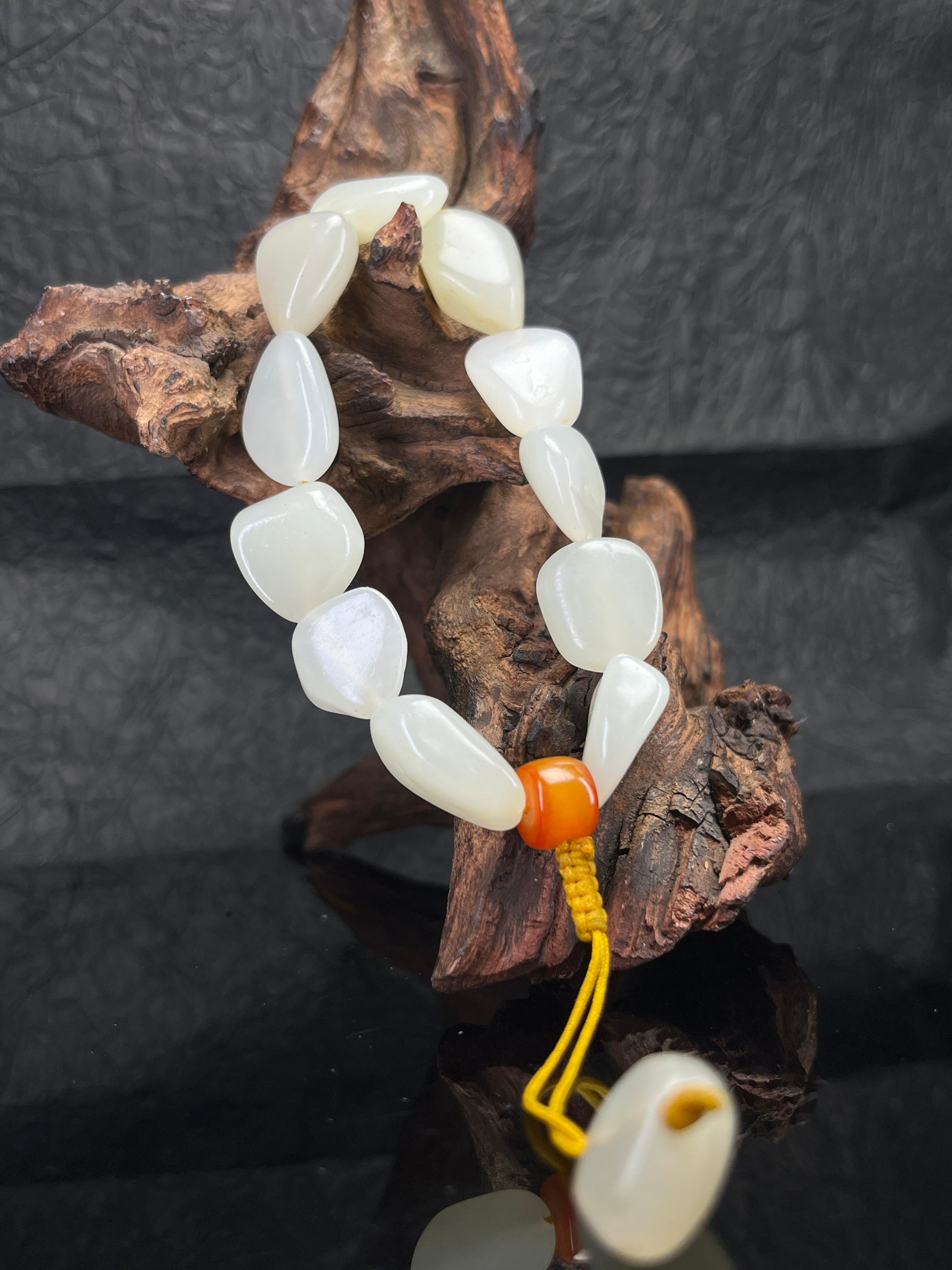 新疆和田玉天然籽料原石手串原籽原皮（yc232500）